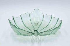 Recipiente vintage de cristal en forma de hoja, Italia, años 70