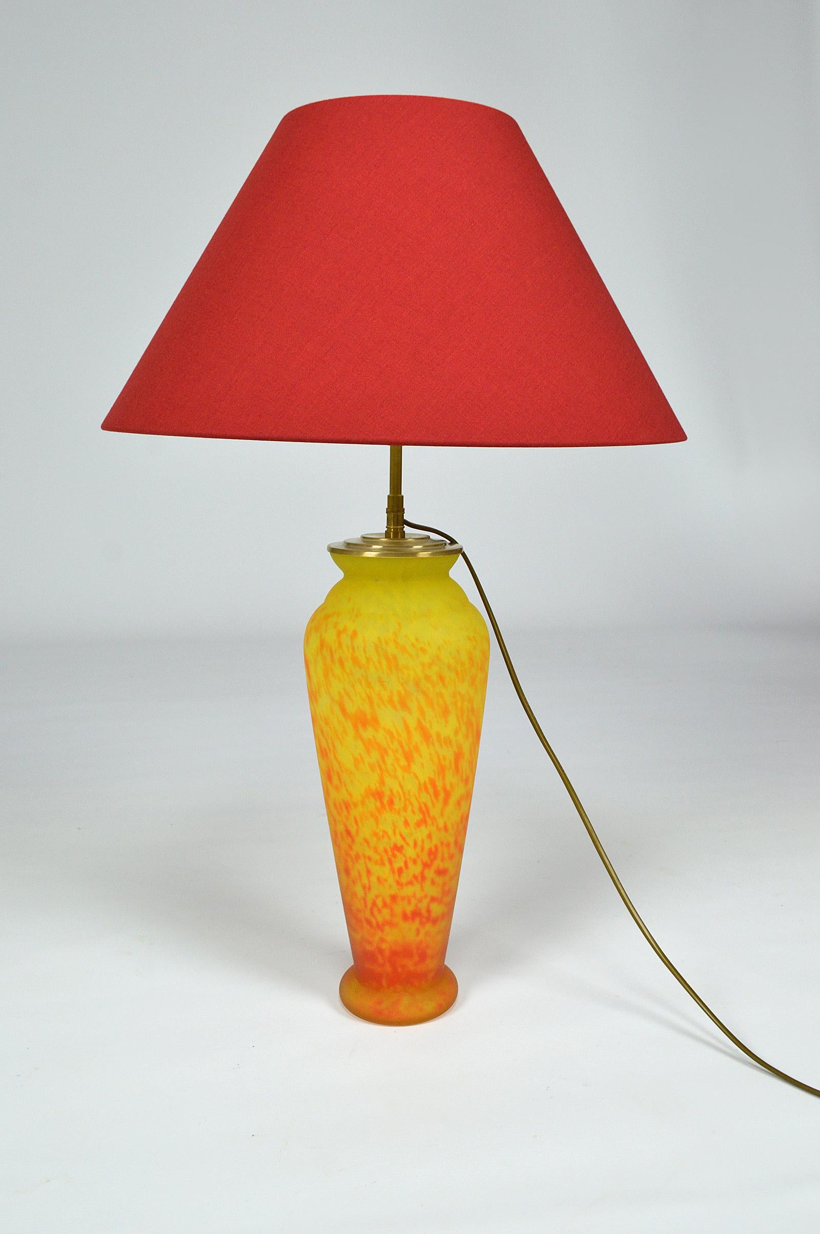 Vintage Glaspaste Lampe, Frankreich, um 1970 (Art nouveau) im Angebot