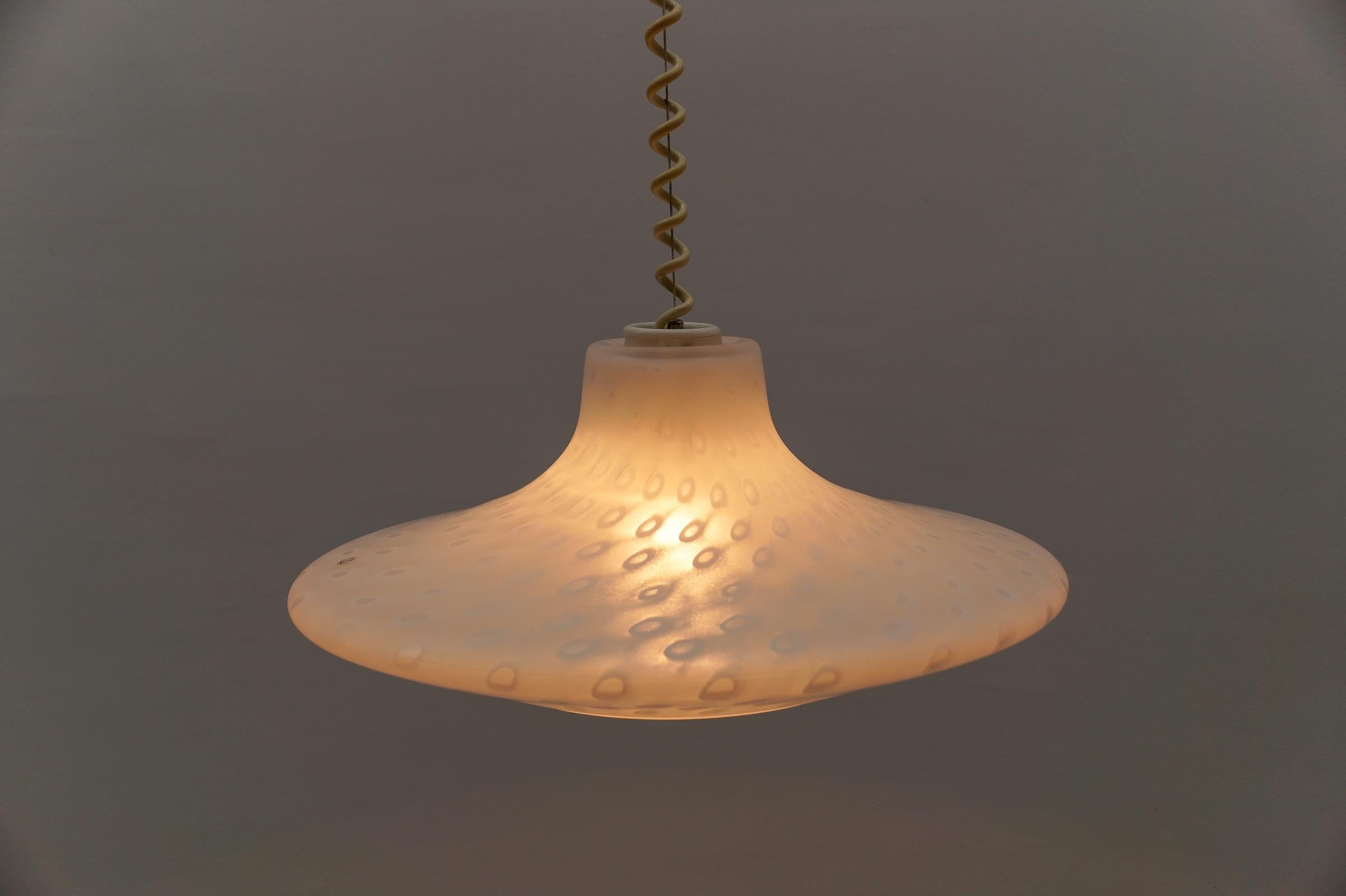 Lampada a sospensione in vetro vintage di Aloys Ferdinand Gangkofner, Peill & Putzler 1960s in vendita 4