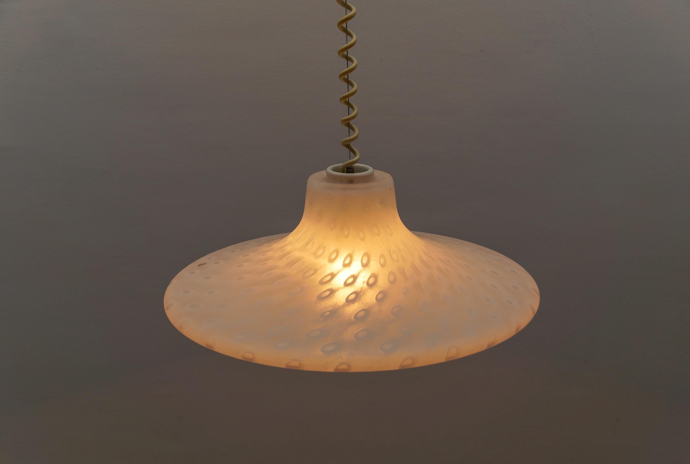 Lampada a sospensione in vetro vintage di Aloys Ferdinand Gangkofner, Peill & Putzler 1960s in vendita 6