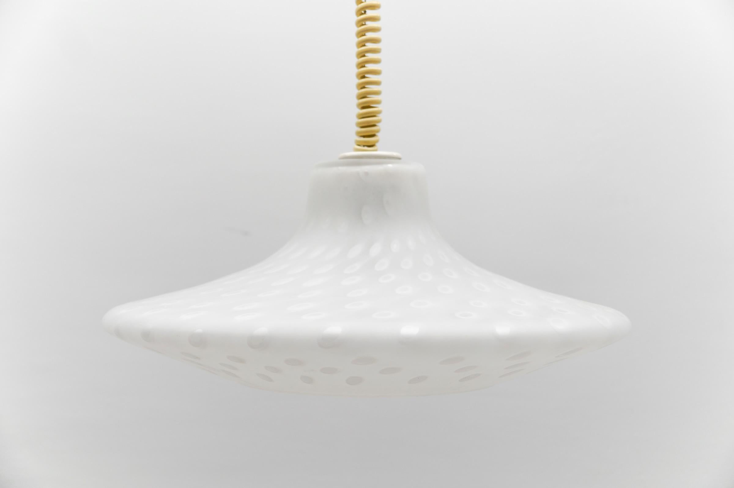 Lampada a sospensione in vetro vintage di Aloys Ferdinand Gangkofner, Peill & Putzler 1960s in vendita 2
