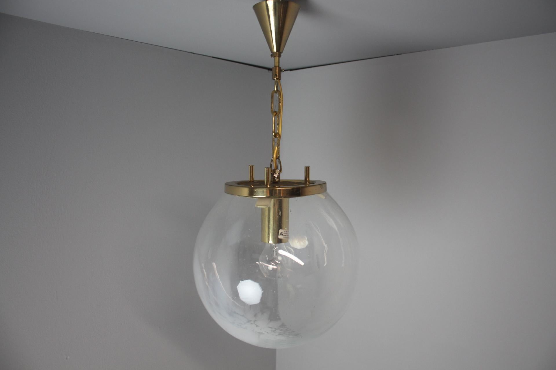 Lampada a sospensione in vetro vintage, Kamenický Šenov, anni '70. in vendita 4