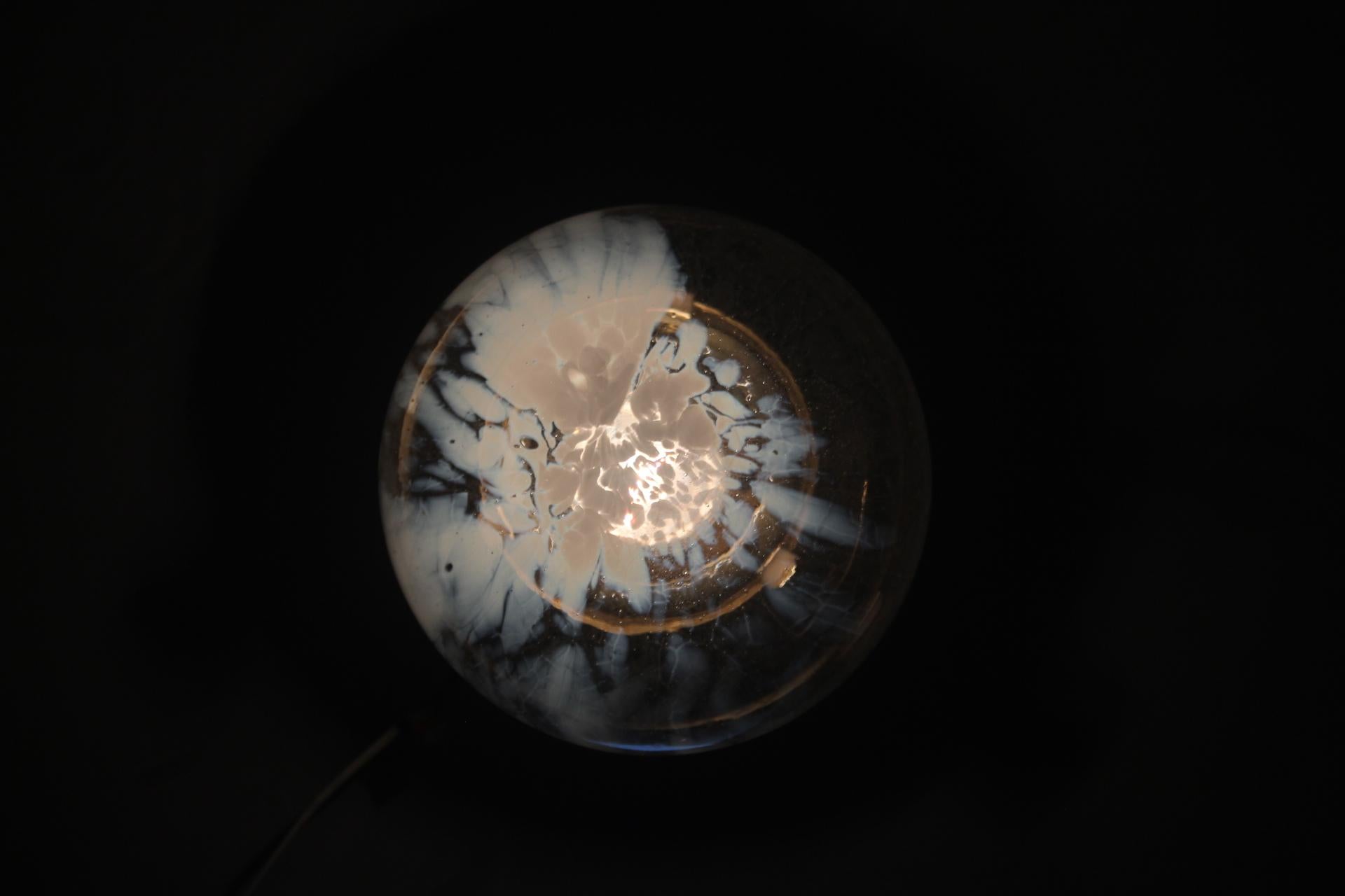 Lampada a sospensione in vetro vintage, Kamenický Šenov, anni '70. In condizioni buone in vendita a Praha, CZ