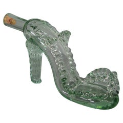Carafe vintage en verre en forme de chaussure (début du 20e siècle) -1Y02