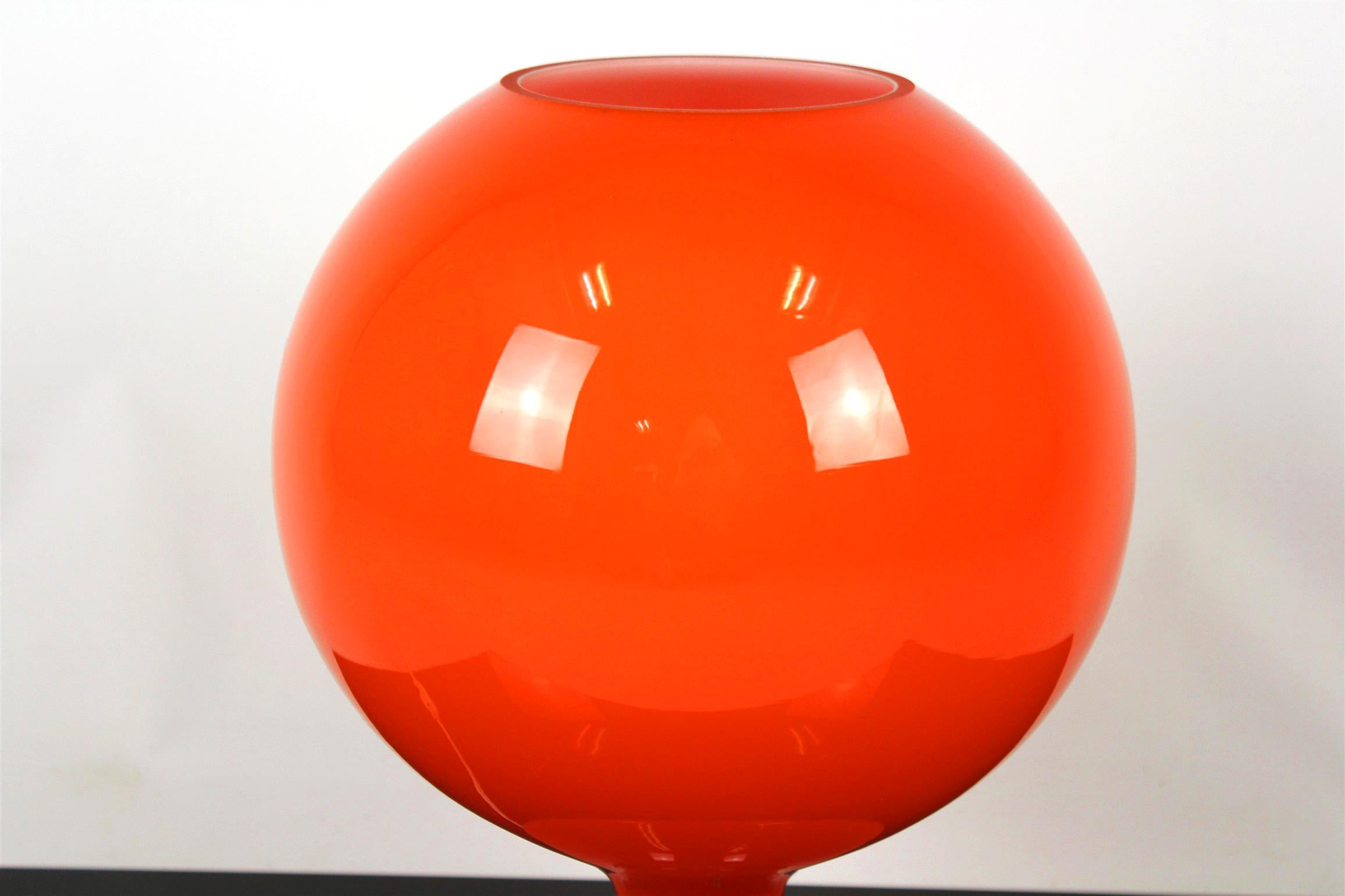 Vintage Glass Table Lamp by Stepan Tabery for OPP Jihlava, 1970s Moderno de mediados de siglo en venta
