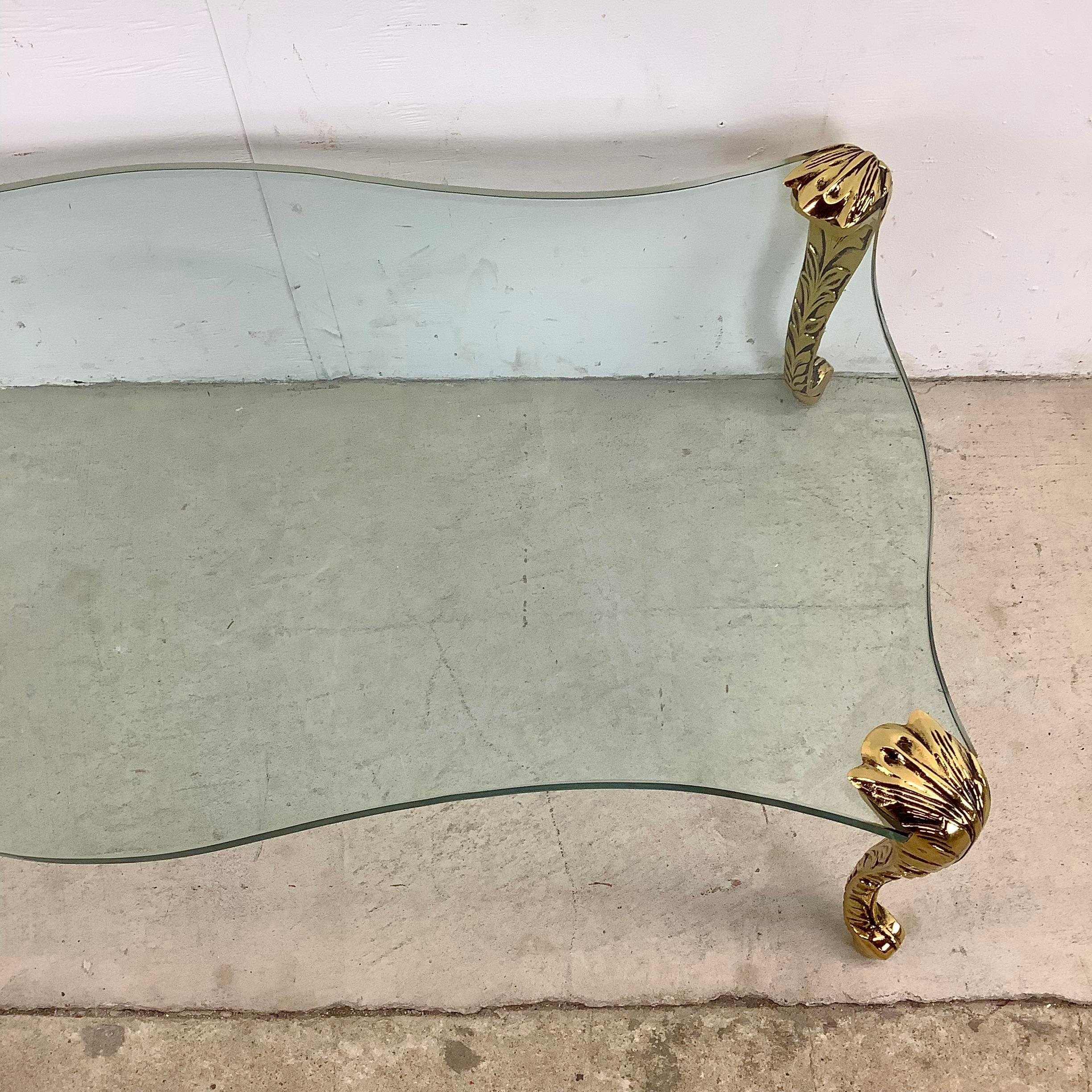 Table basse vintage avec plateau en verre et pieds dorés - p.e. Style Guérin 4