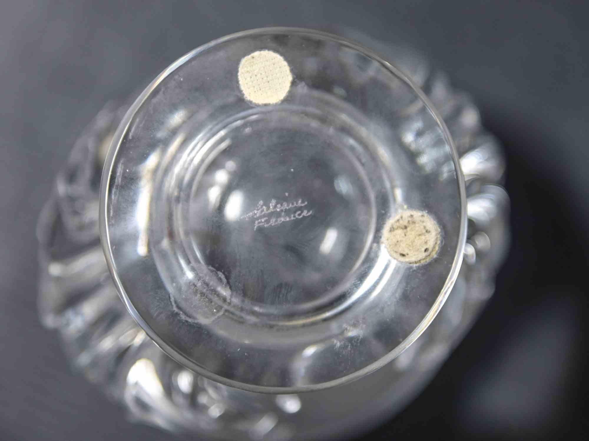 Français Vase en verre vintage de Lalique, France, milieu du 20e siècle en vente