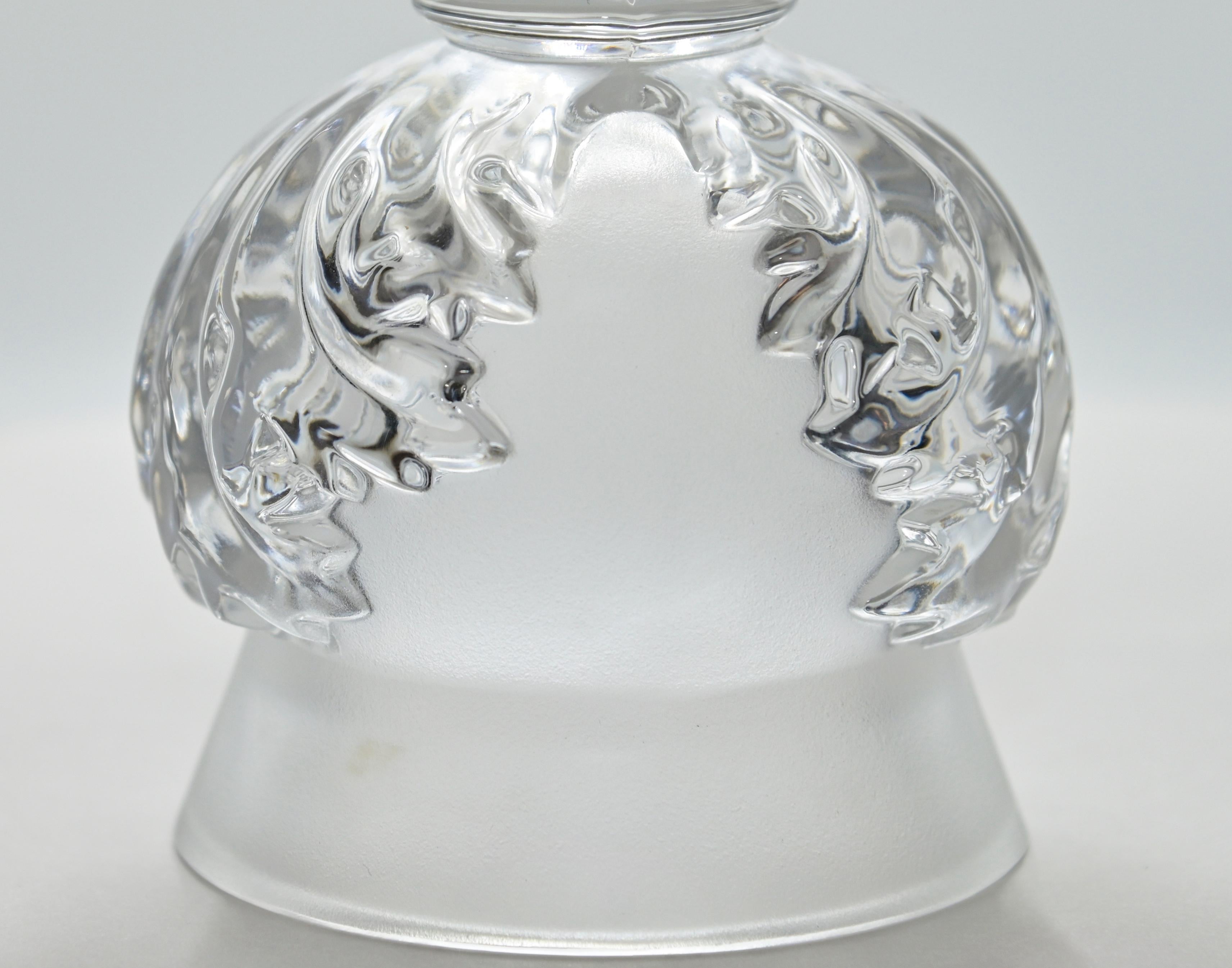 Vintage Glass Vase by Lalique, France, Mid-20th Century In Good Condition For Sale In Roma, IT