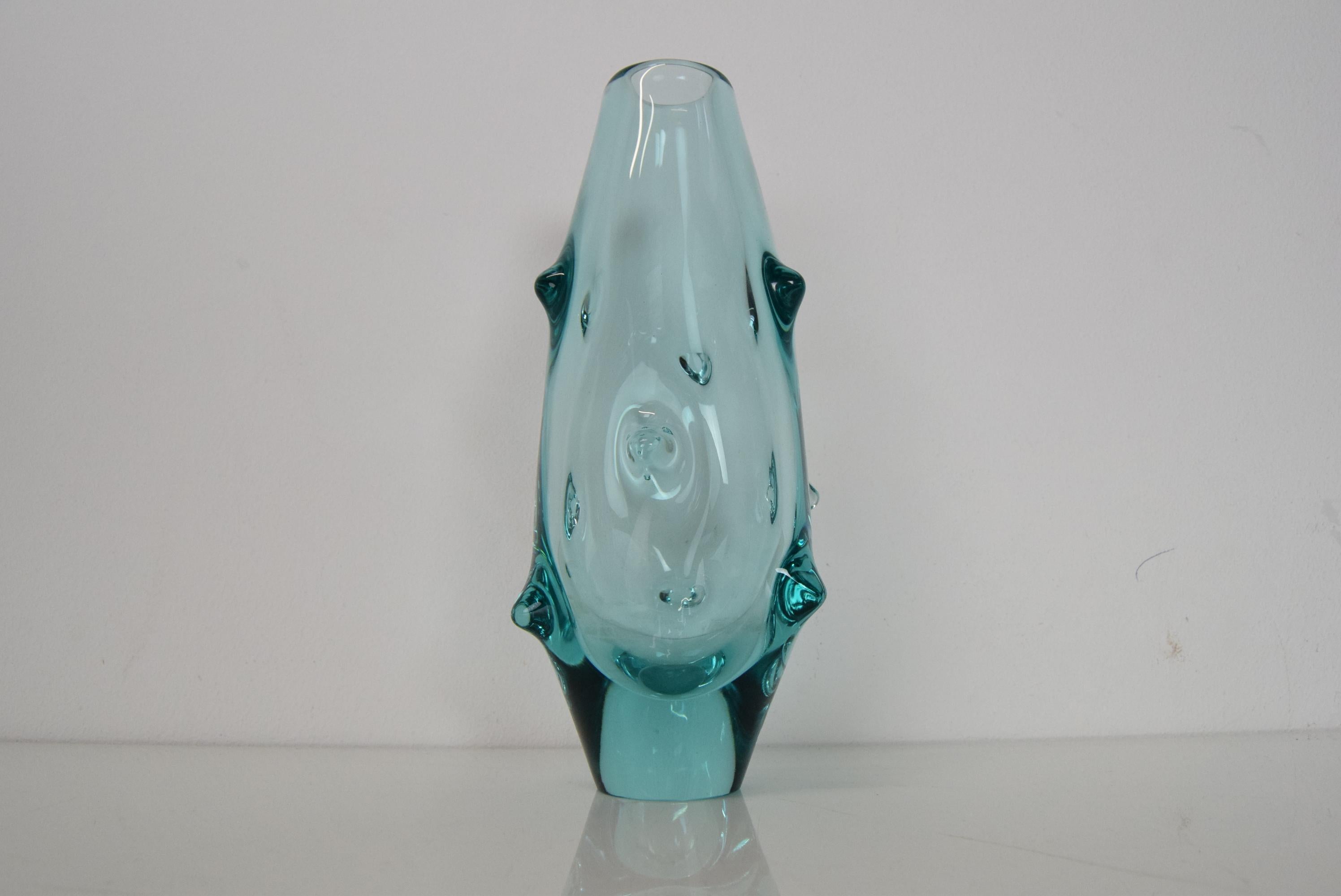 Mid-Century Modern Vintage Glass Vase by Miroslav Klinger for Zelezny Brod Glasswork, 1960s For Sale