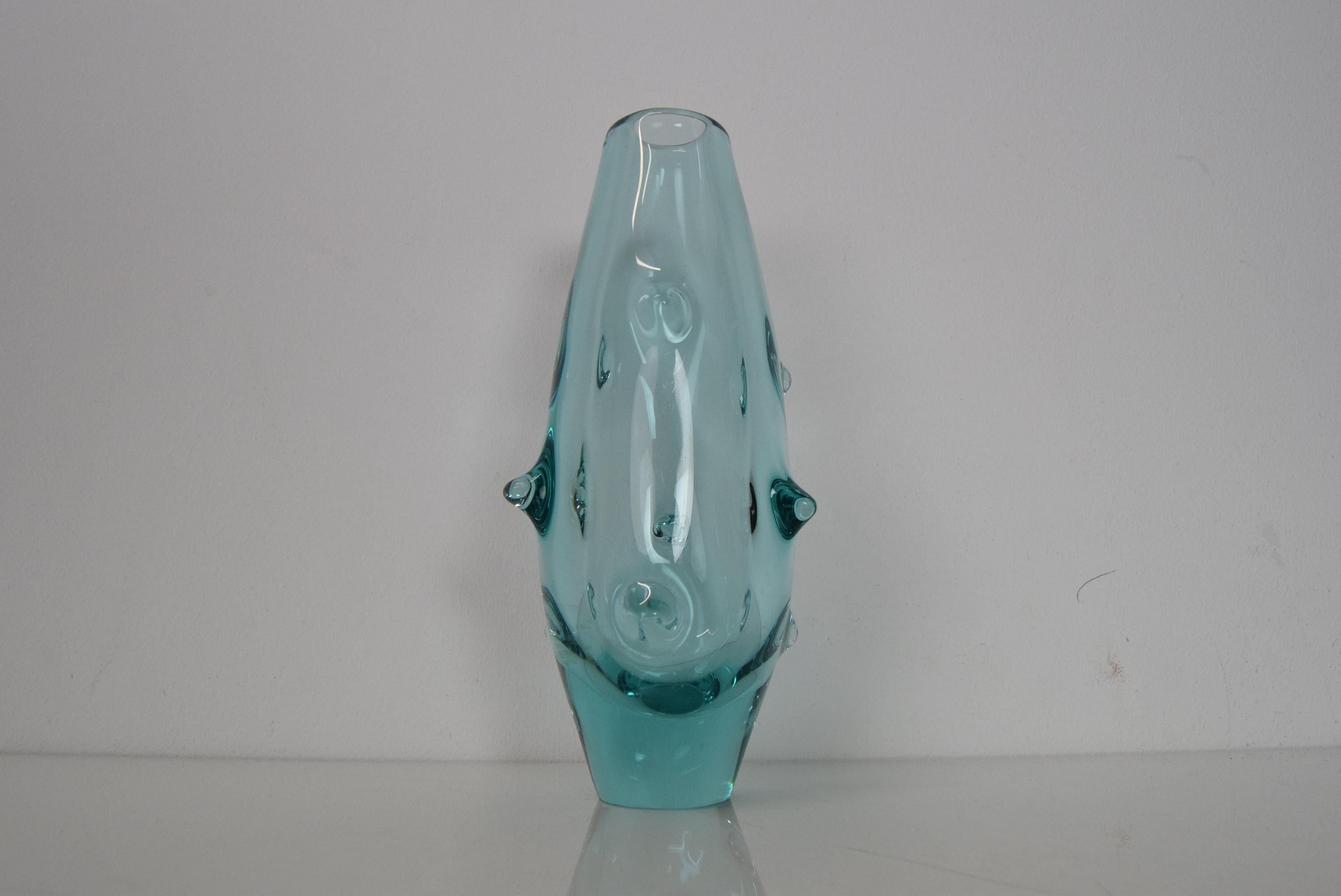 Art Glass Vintage Glass Vase by Miroslav Klinger for Zelezny Brod Glasswork, 1960s For Sale