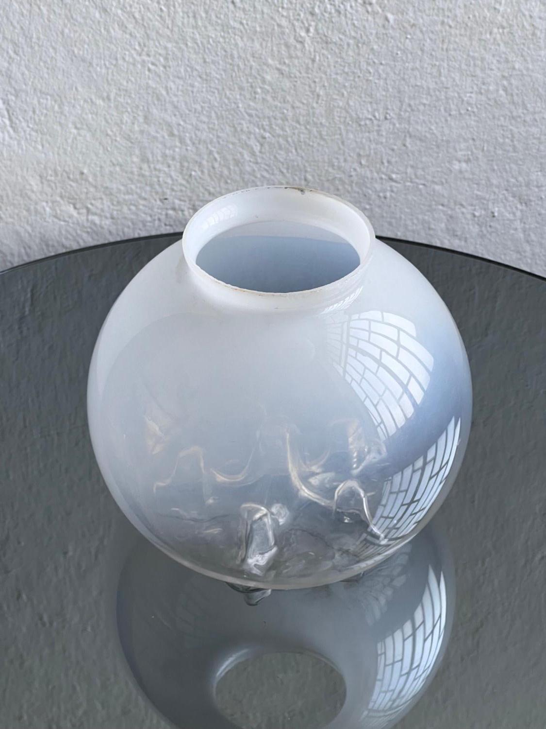 Vase Vintage Murano - Style Toni Zuccheri - Vase en verre décoratif

Vase Vintage Murano en verre clair et 
