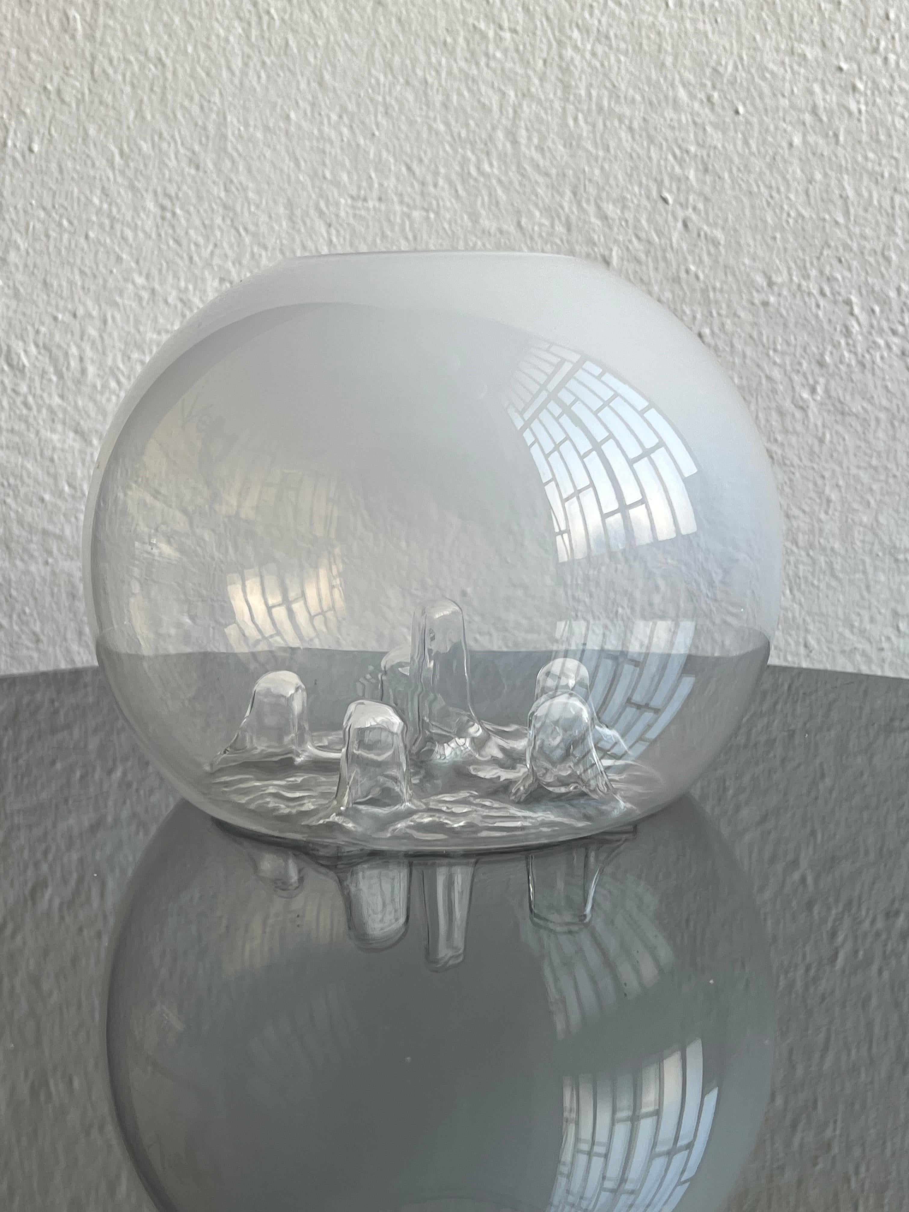 Mid-Century Modern Vase en verre de Murano décoratif, style Toni Zuccheri en vente