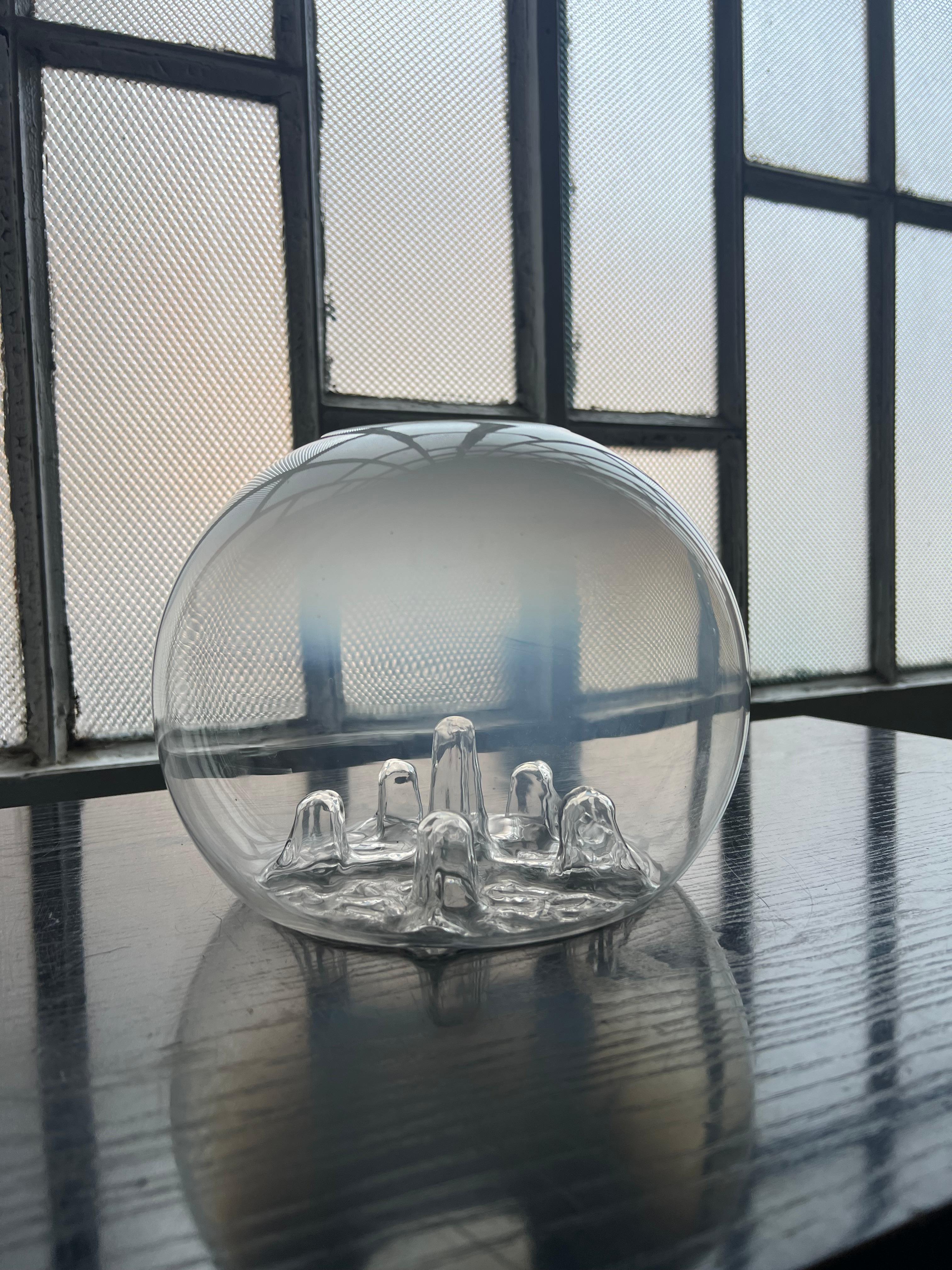 Vase en verre de Murano décoratif, style Toni Zuccheri en vente 1