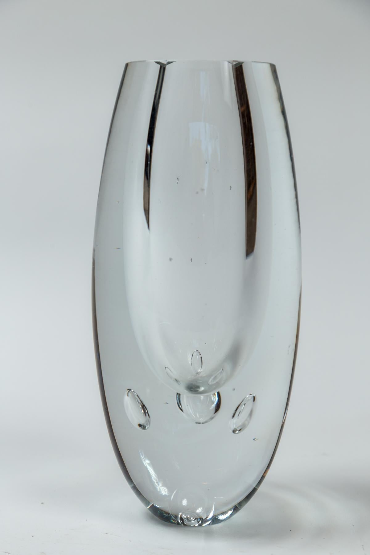 Vase en verre vintage, Timo Sarpenevo, Finlande Bon état - En vente à Chappaqua, NY