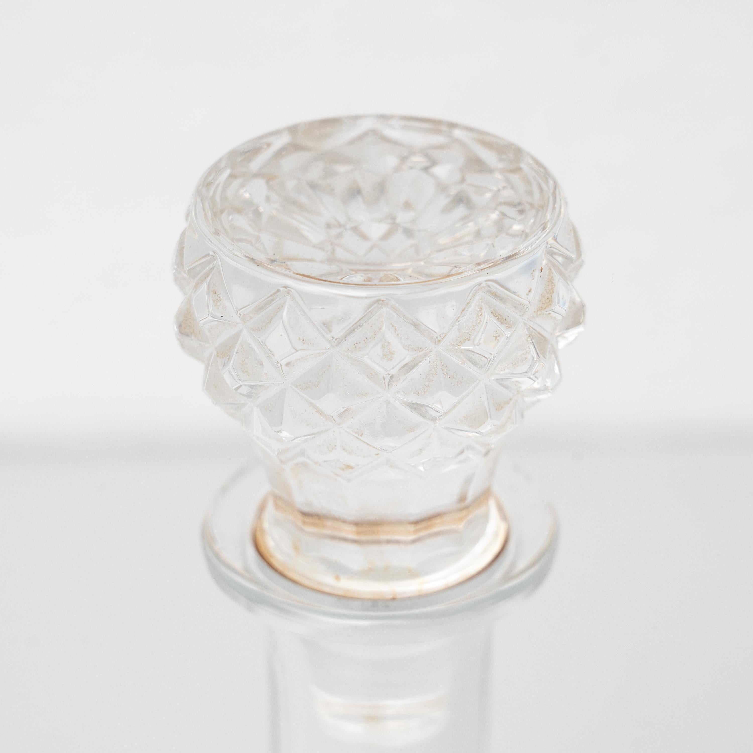 Vaso di vetro d'epoca con cappuccio a diamante, circa 1930 in vendita 3