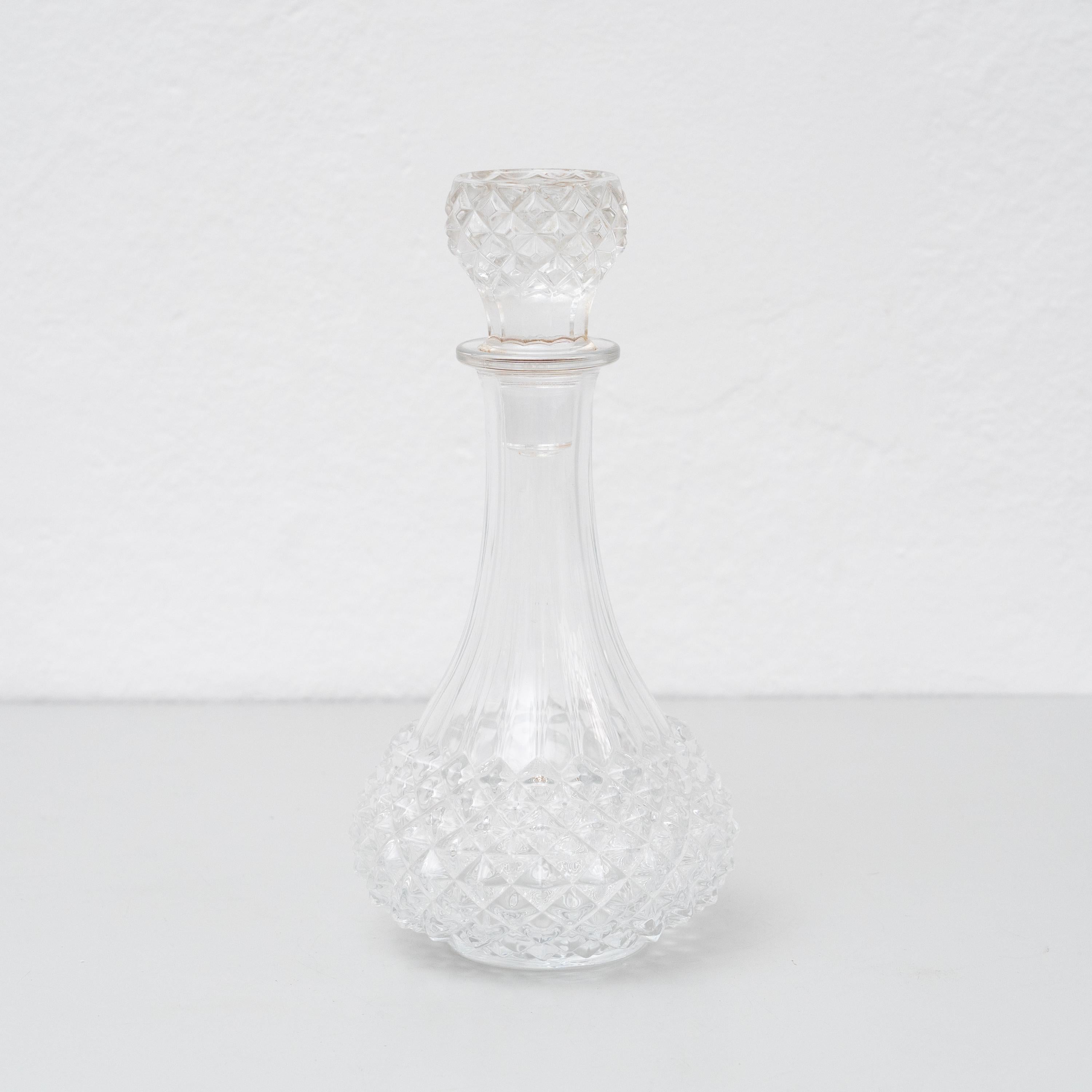 Vintage glass vase with Diamond Capped Style.

Made by unknown manufacturer in Spain, circa 1930.

In original condition, with minor wear consistent with age and use, preserving a beautiful patina.

Materials:
Glass.
 