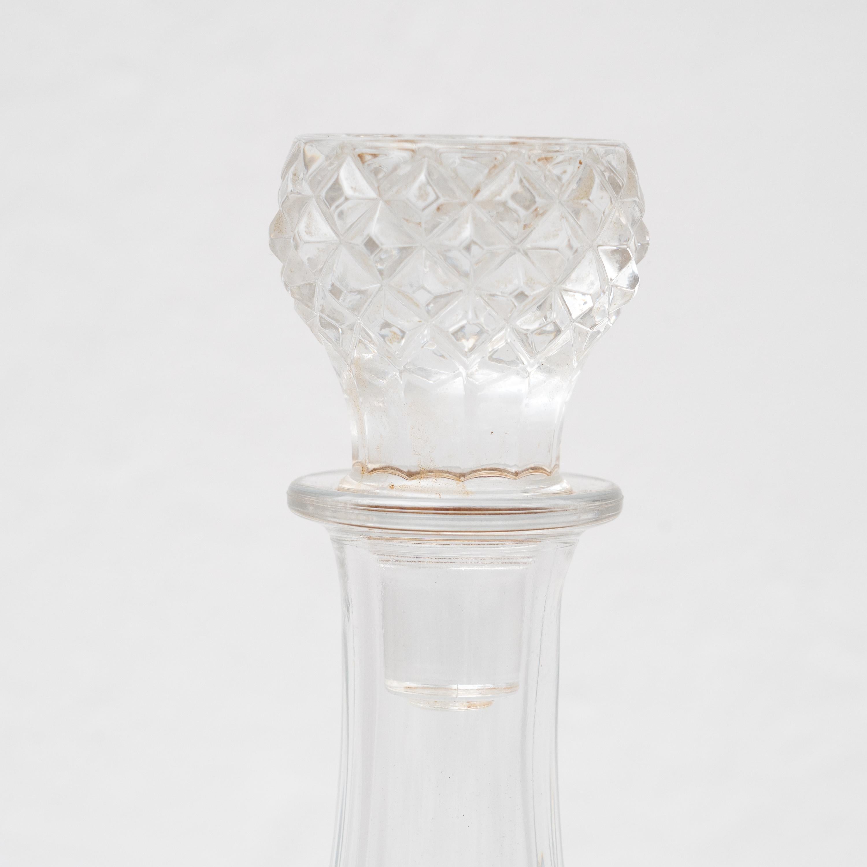  Vintage Glass Vase with Diamond Capped Style, Circa 1930  For Sale 2