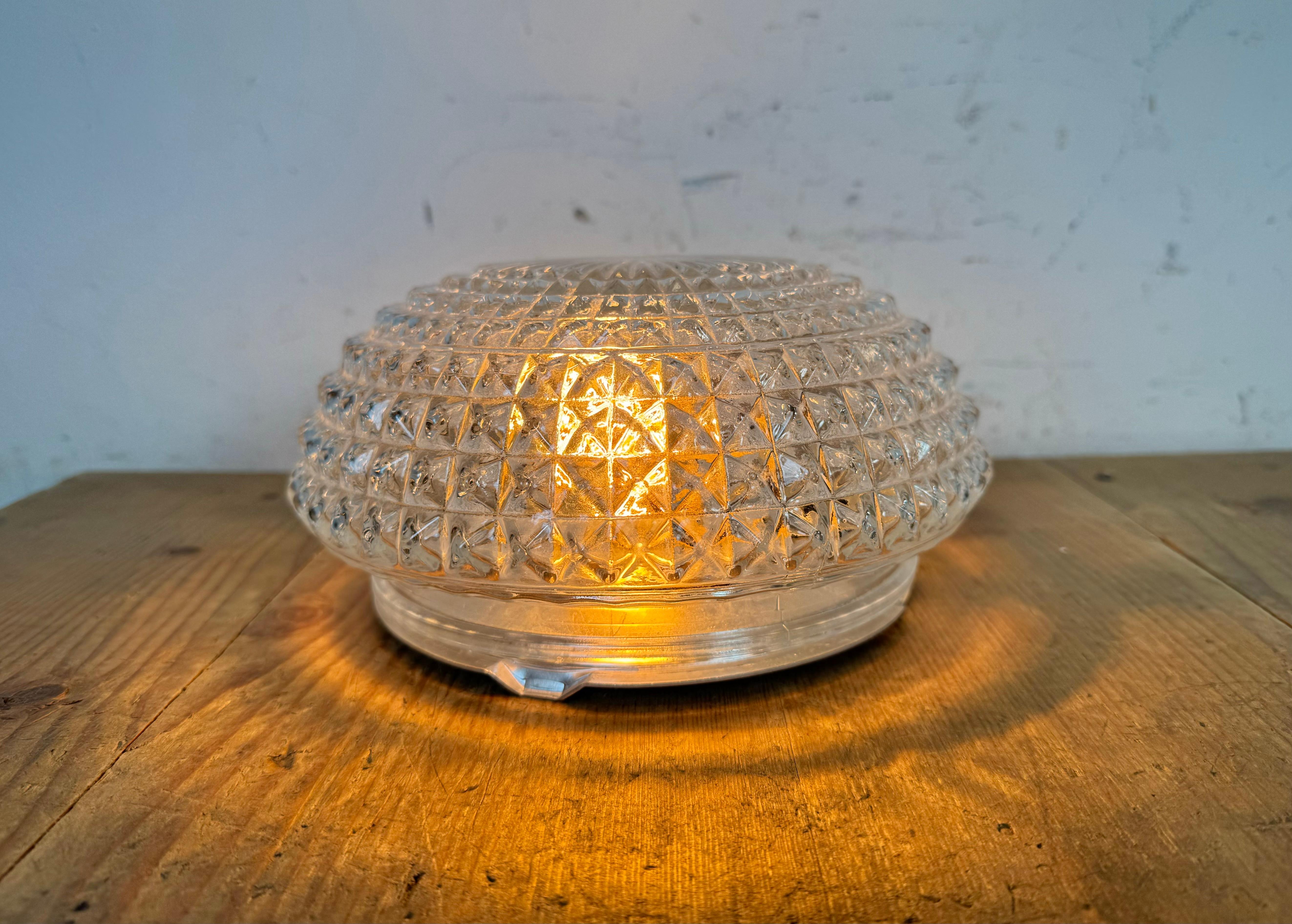 Lampada da parete o soffitto in vetro vintage, anni '70 in vendita 3