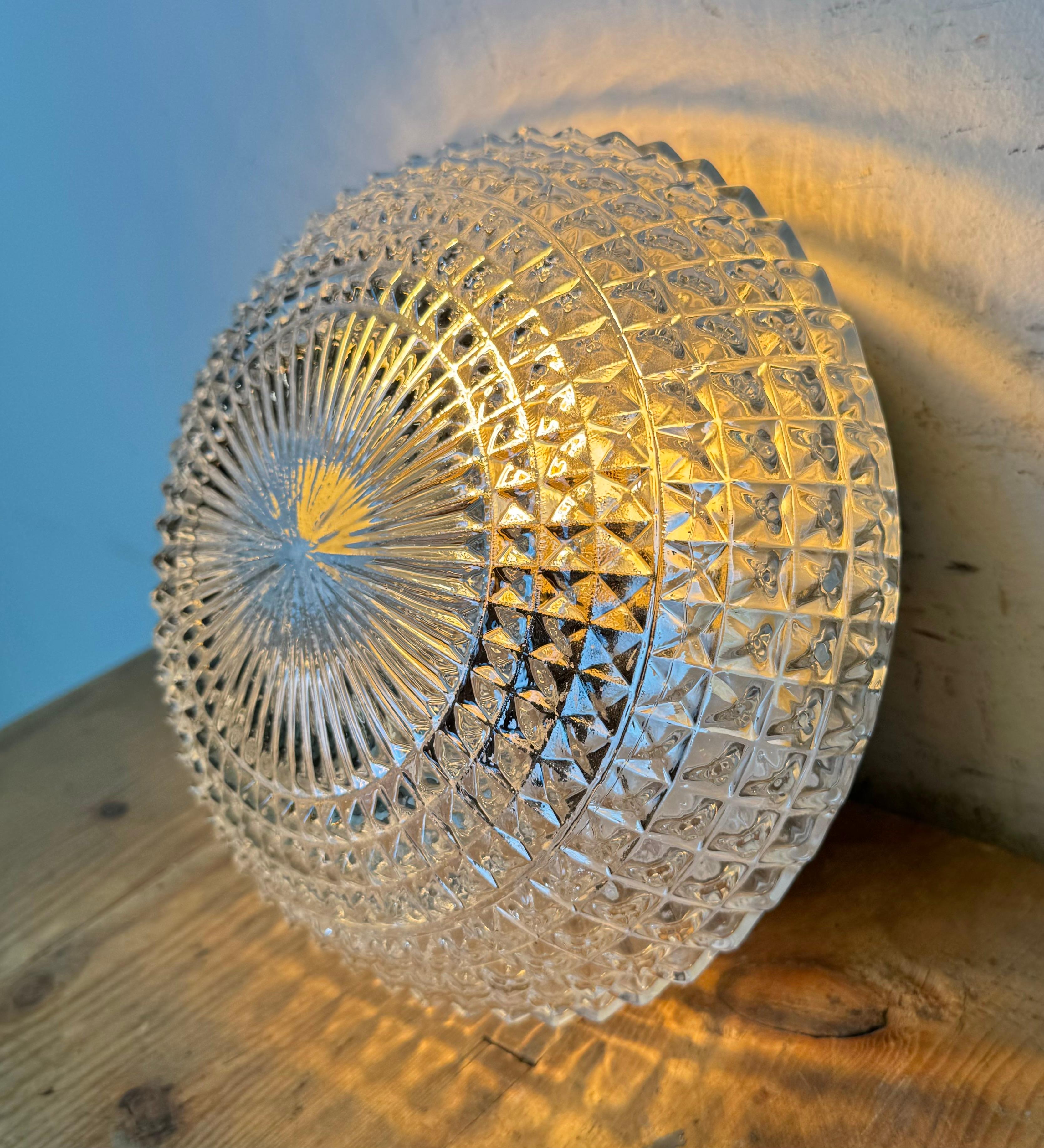 Lampada da parete o soffitto in vetro vintage, anni '70 in vendita 6