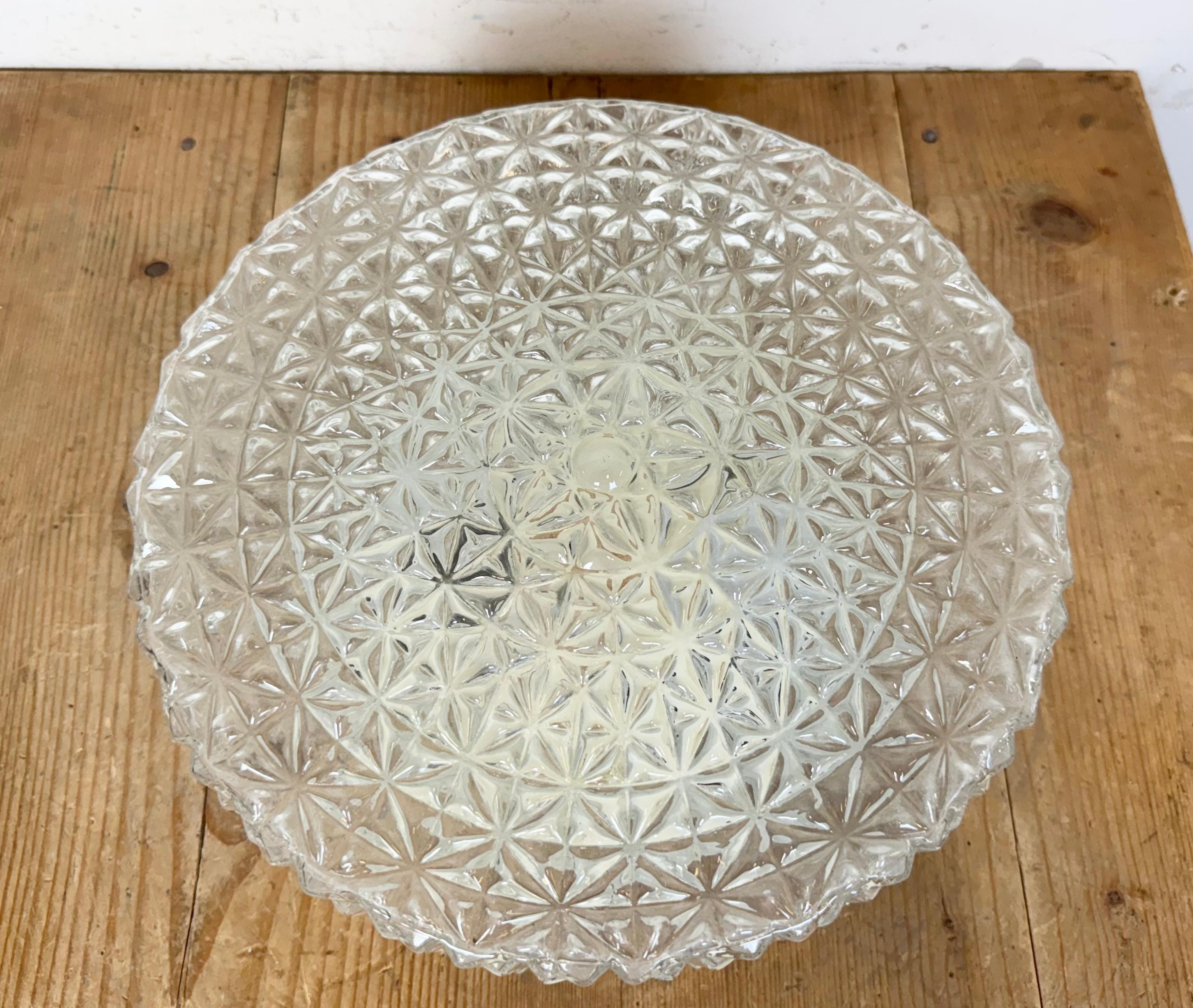 Wand- oder Deckenleuchte aus Glas, 1970er-Jahre im Zustand „Gut“ im Angebot in Kojetice, CZ
