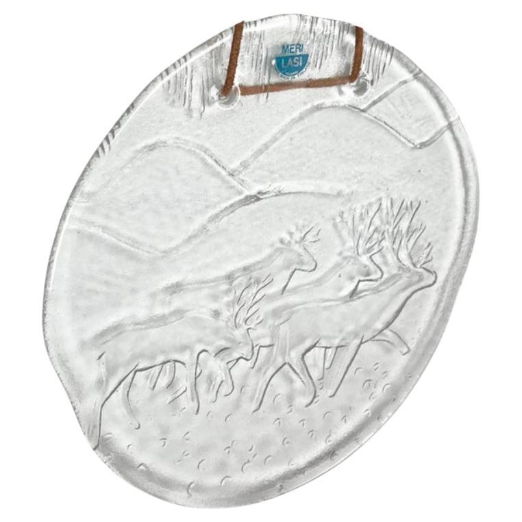 Vintage-Wandteller aus Glas mit Rentiermotiv von Meri Lasi im Angebot