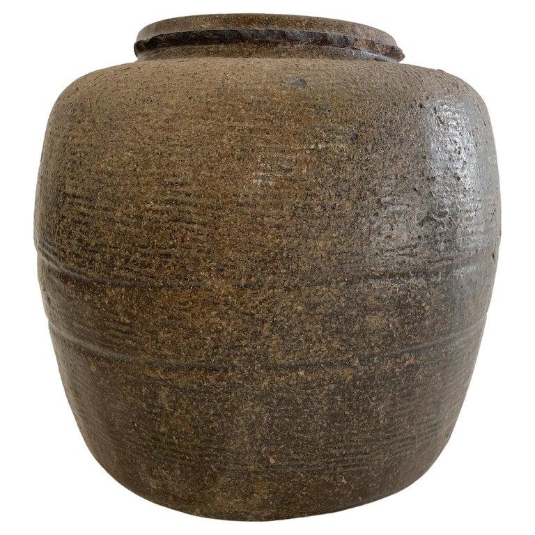 Vintage Glazed Pottery
Beautifully glazed and rich in character, this vintage glazed oil pot adds just the right amount of texture + warmth where you need it. Stunning glazed finish with warm terra-cotta accents.
Coloring is an olive & dark