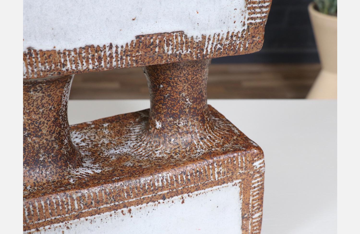 Scultura architettonica in ceramica smaltata vintage Architectural Pottery in vendita 1