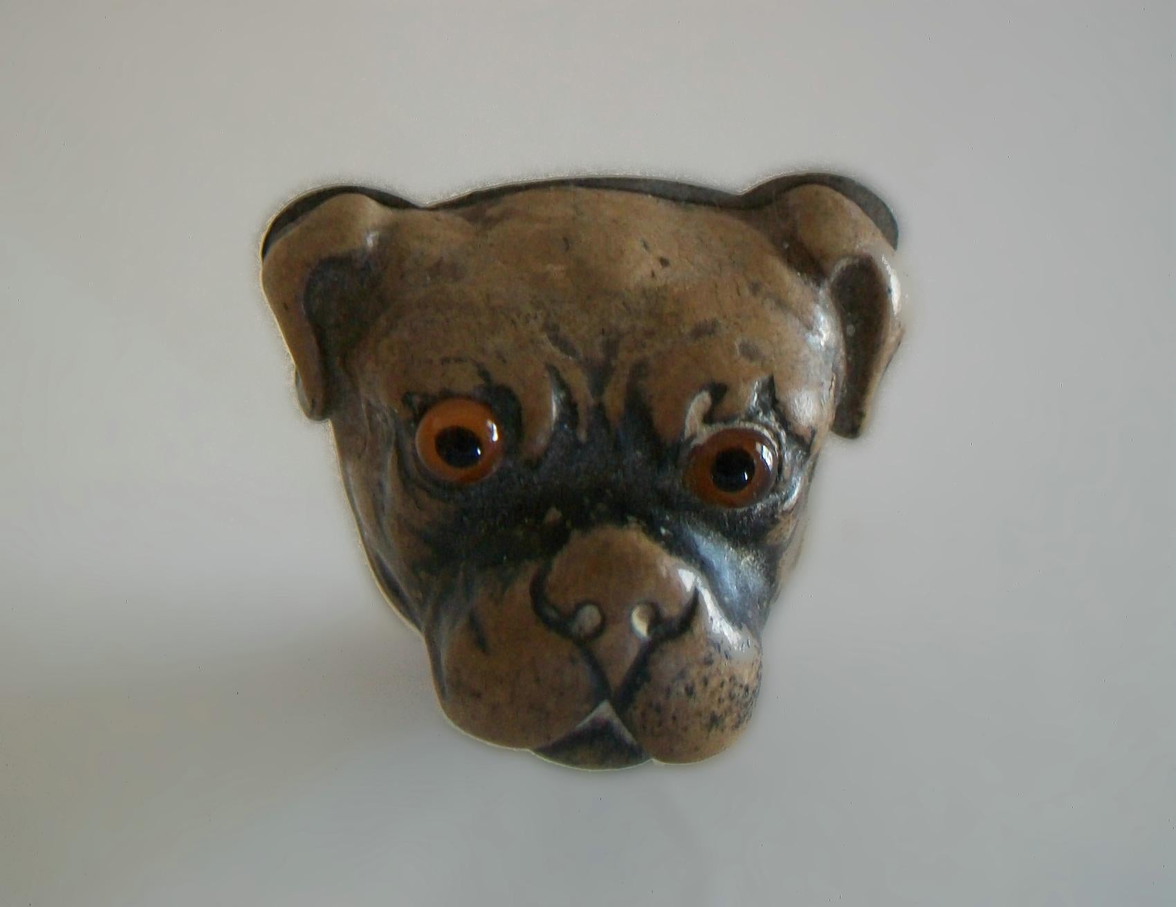 Vintage Glazed Ceramic 'Bull Dog' Brooch/Pin - Glass Eyes - Early 20th Century In Good Condition For Sale In Chatham, CA