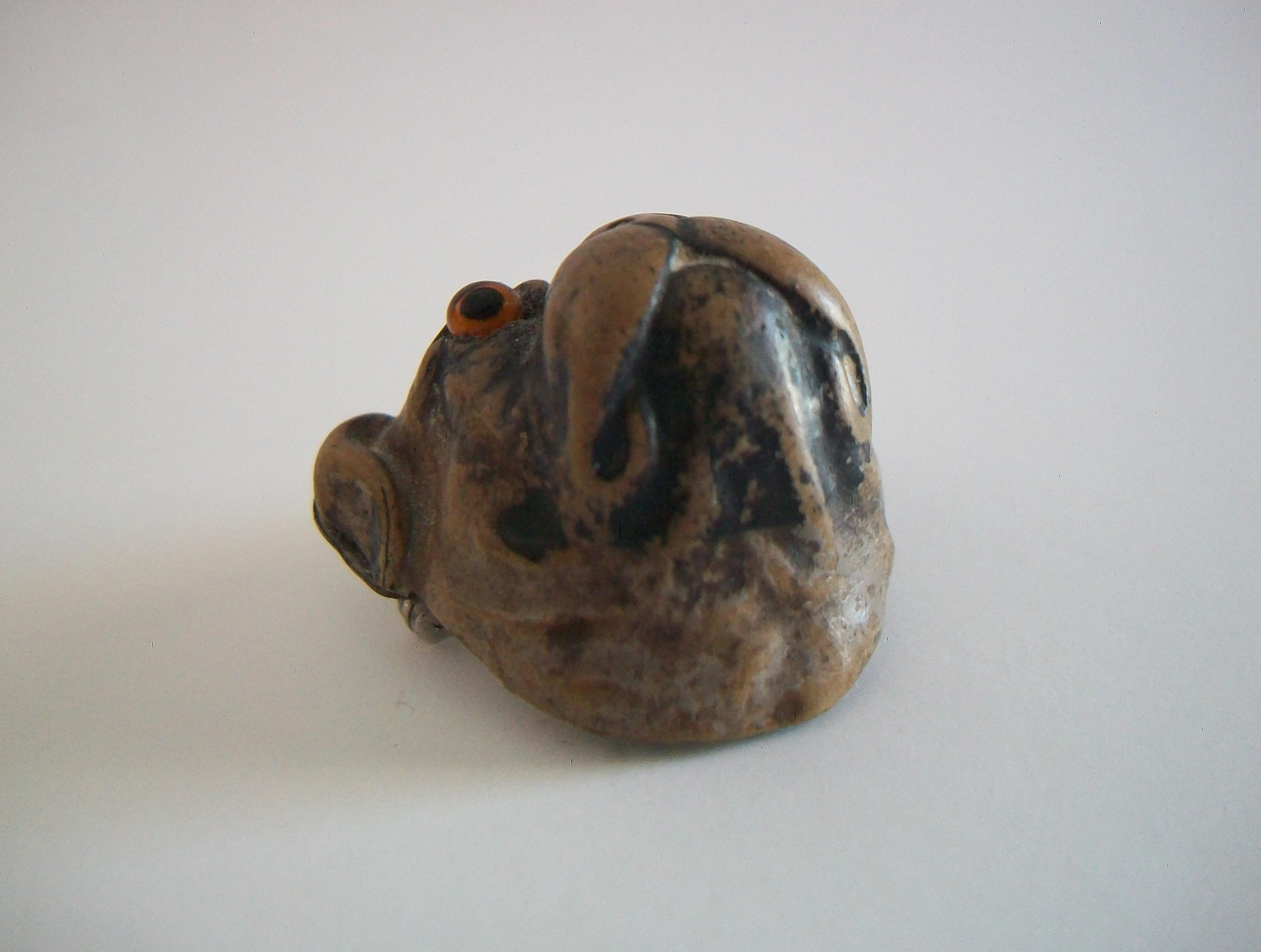 Vintage Glazed Ceramic 'Bull Dog' Brooch/Pin - Glass Eyes - Early 20th Century For Sale 3