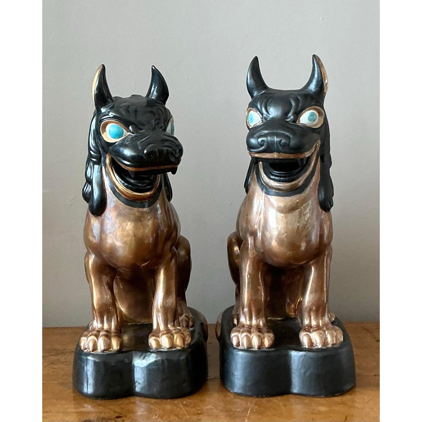 Paire de chiens de chasse en céramique émaillée vintage Bon état - En vente à West Palm Beach, FL