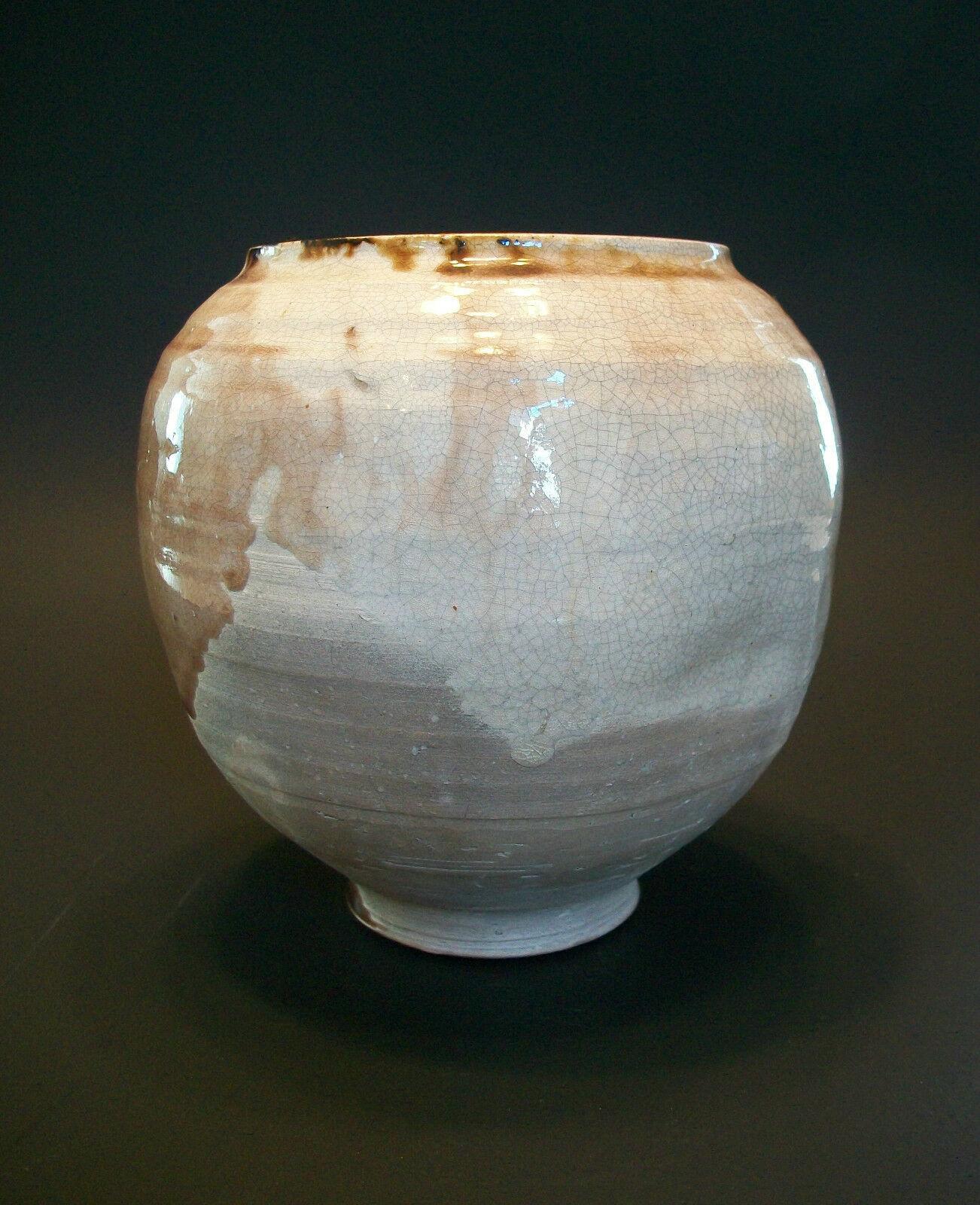 Vintage-Vase aus glasierter Keramik im Vintage-Stil - Musterseiten - Unsigniert - spätes 20. Jahrhundert (Glasiert) im Angebot