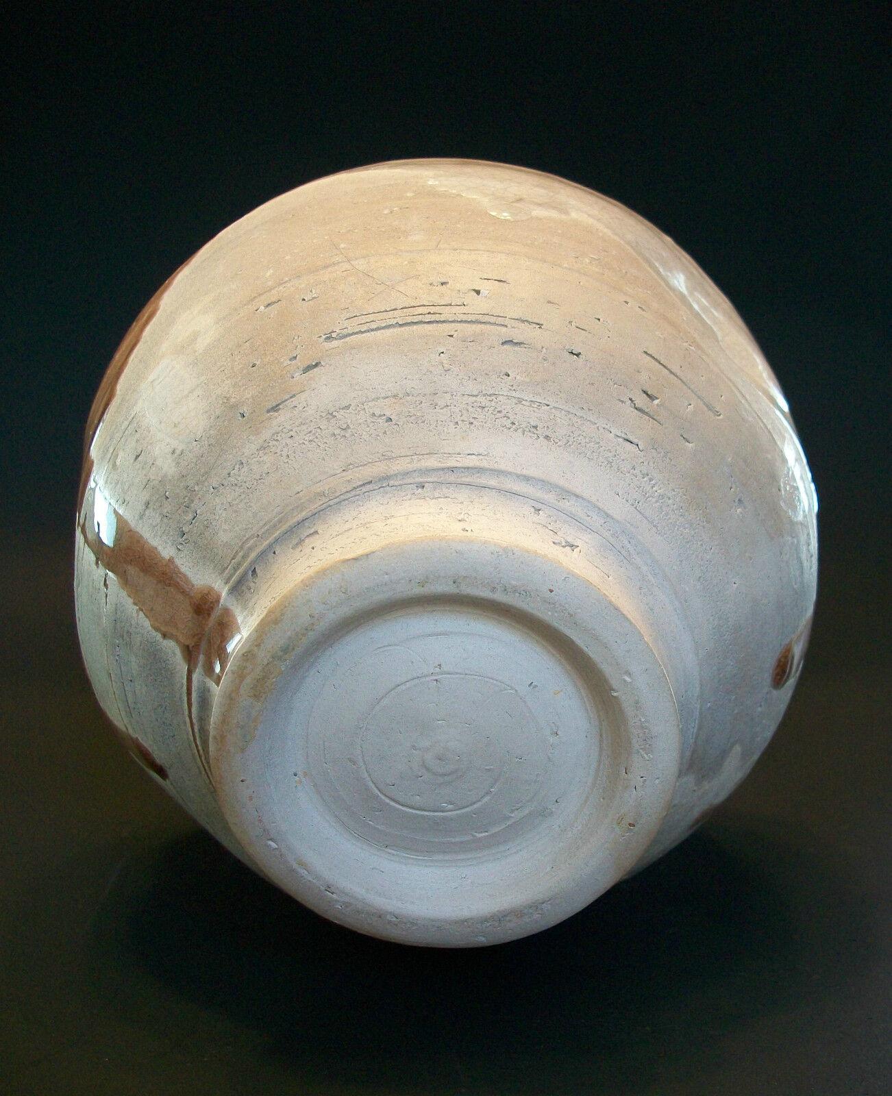Vintage Glazed Ceramic Vase - Dimpled Sides - Unsigned - Late 20th Century For Sale 4