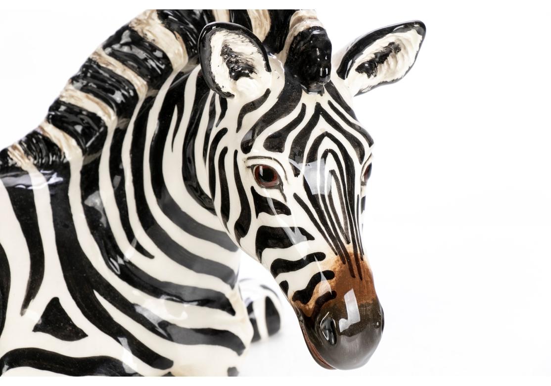 Figura di zebra in ceramica smaltata vintage di The Townsends, USA In condizioni discrete in vendita a Bridgeport, CT