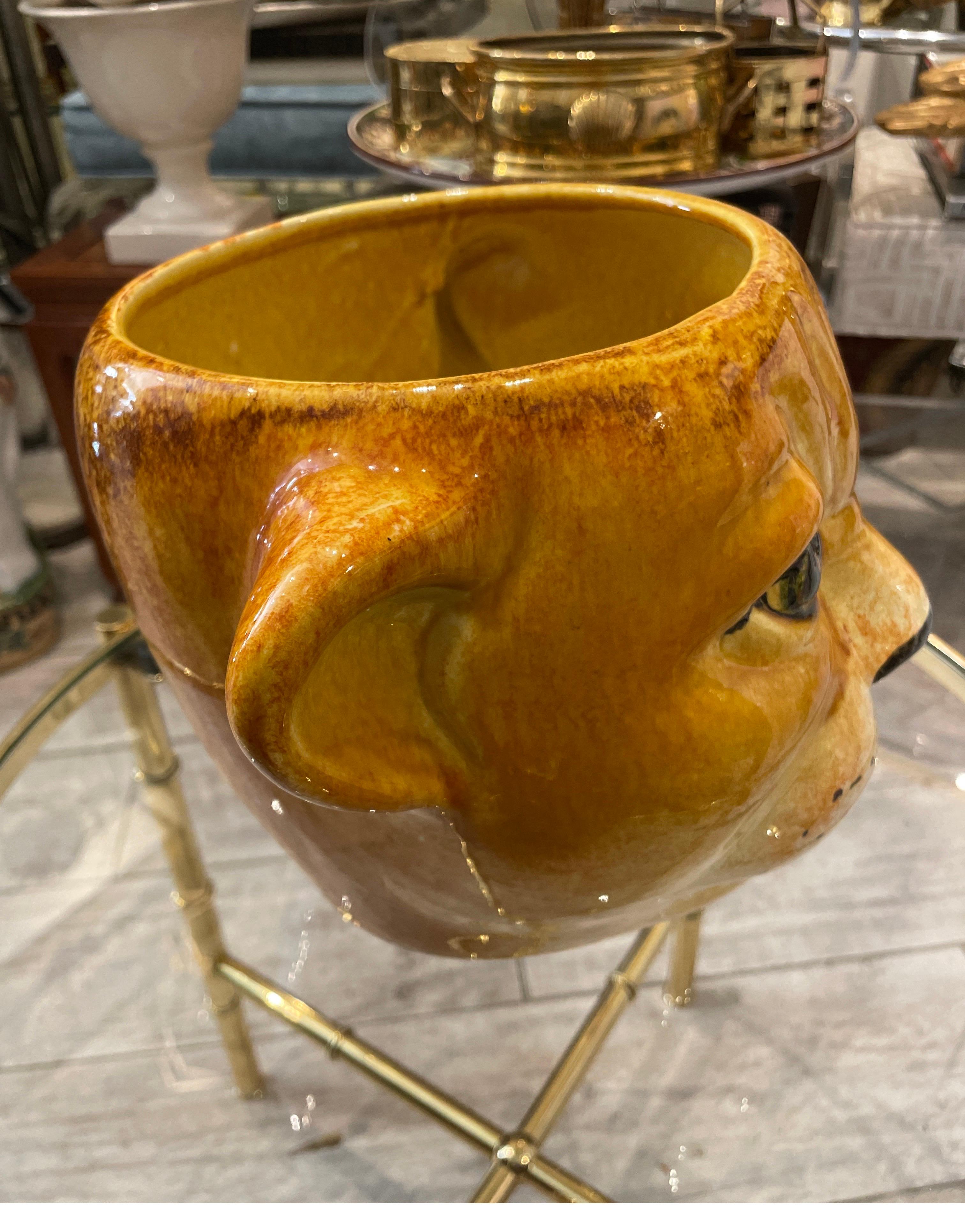 Olla de terracota italiana esmaltada vintage con cabeza de león en Bueno estado para la venta en West Palm Beach, FL