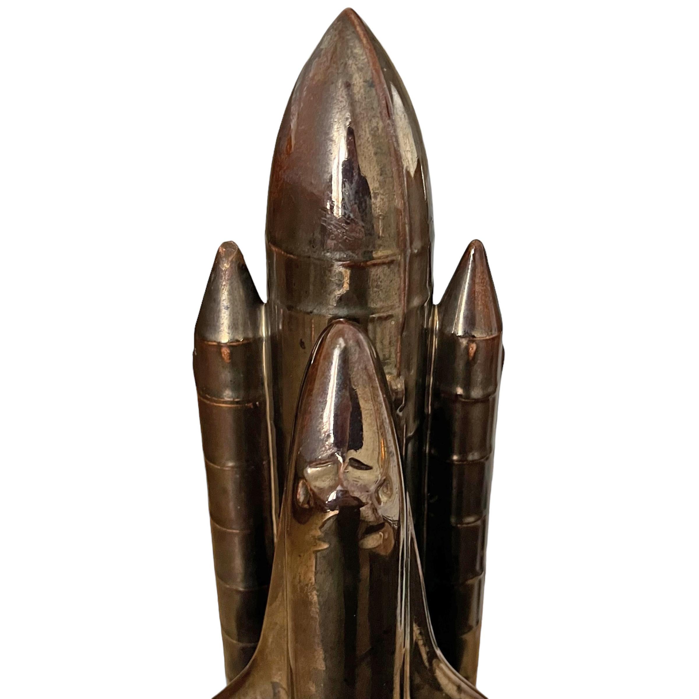 Space Shuttle-Skulptur aus glasiertem Porzellan, Vintage (20. Jahrhundert) im Angebot