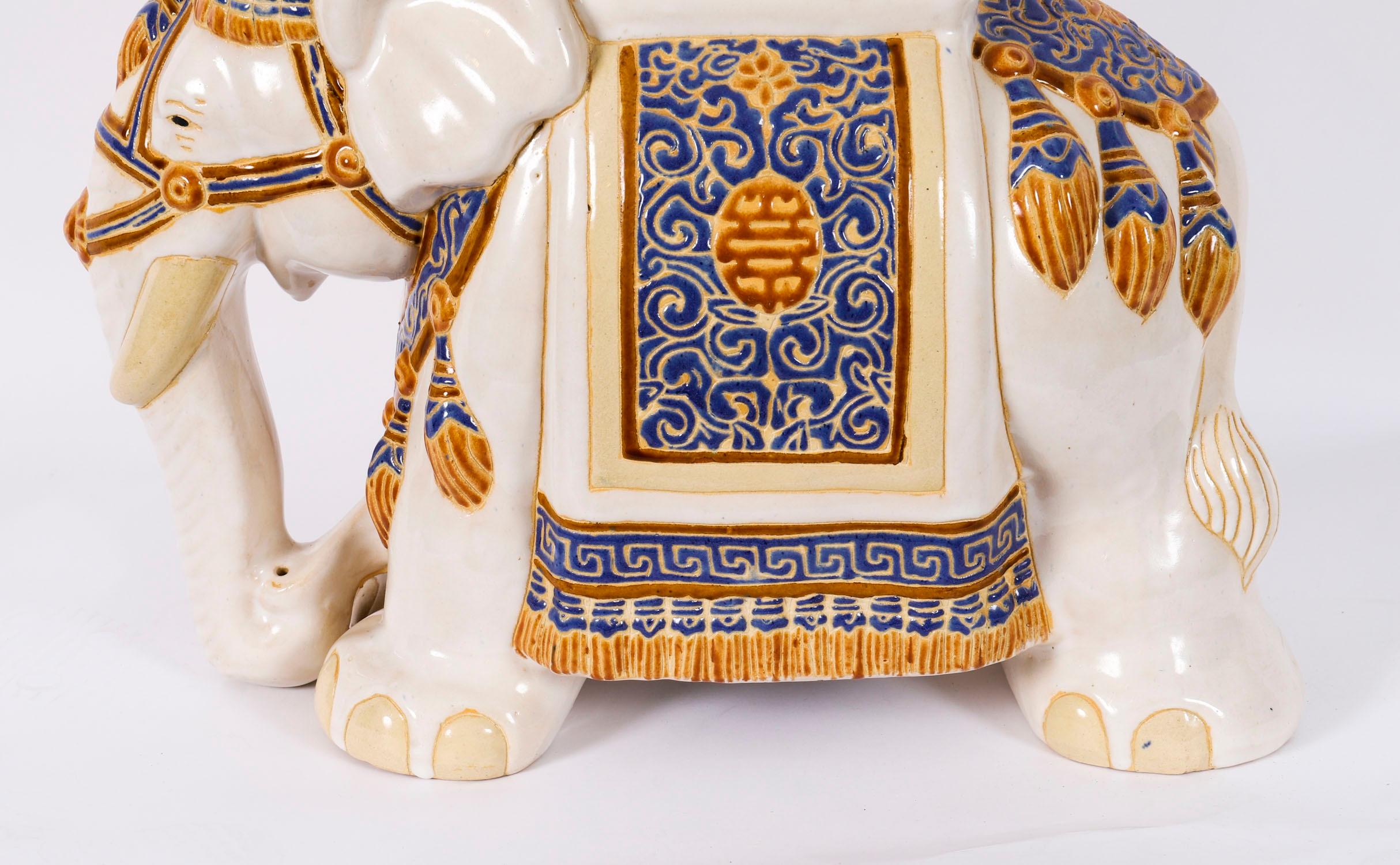 Vintage glasierte Keramik Elefant Garten Sitz / Stand Mitte des 20. im Angebot 5