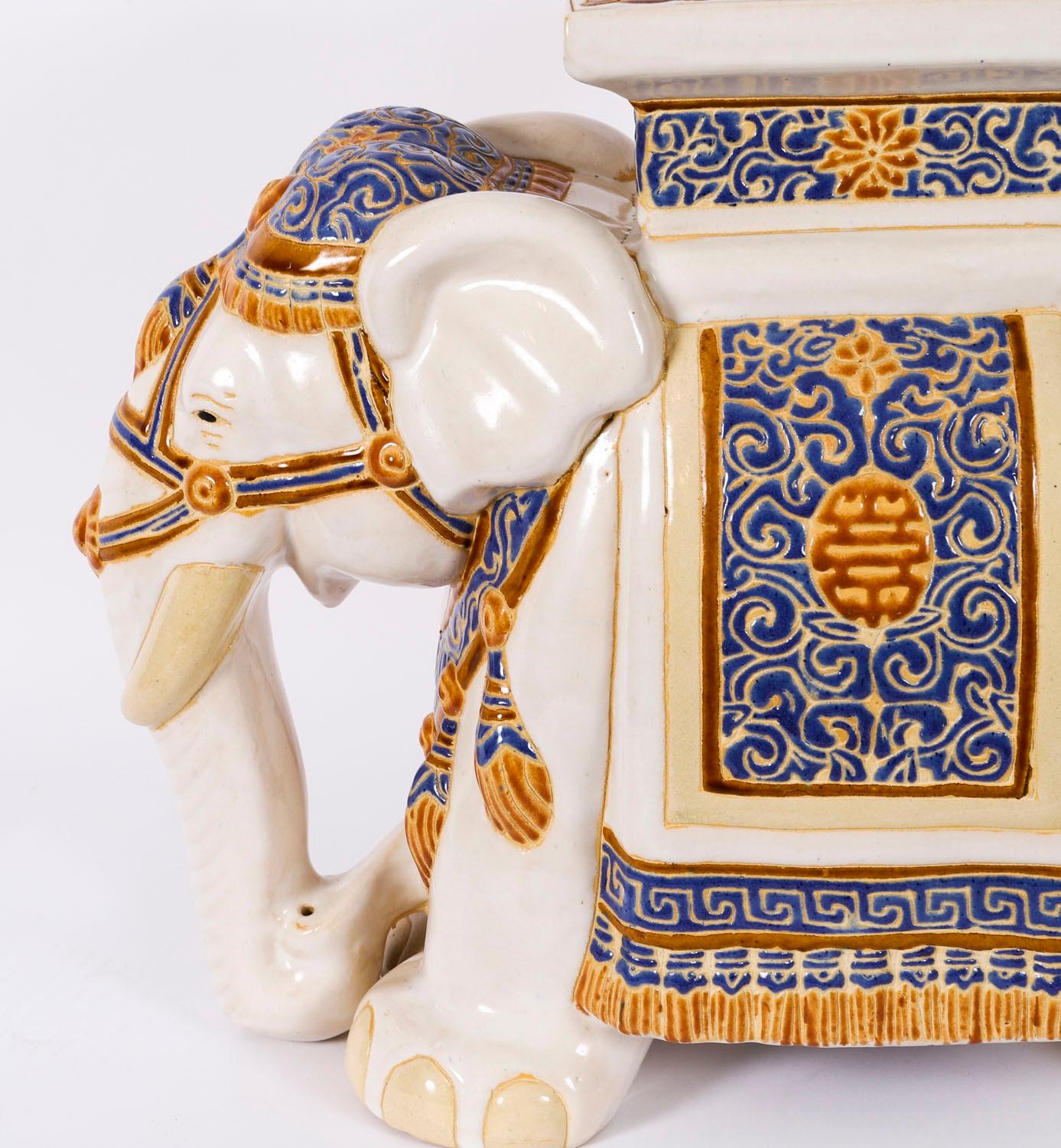 Vintage glasierte Keramik Elefant Garten Sitz / Stand Mitte des 20. im Angebot 4