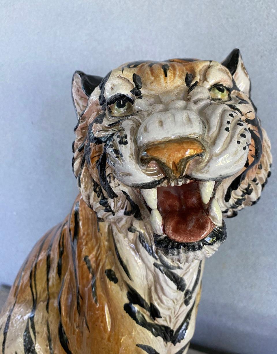 Vernissé Sculpture Vintage en Terracota émaillée Tigre rugissant