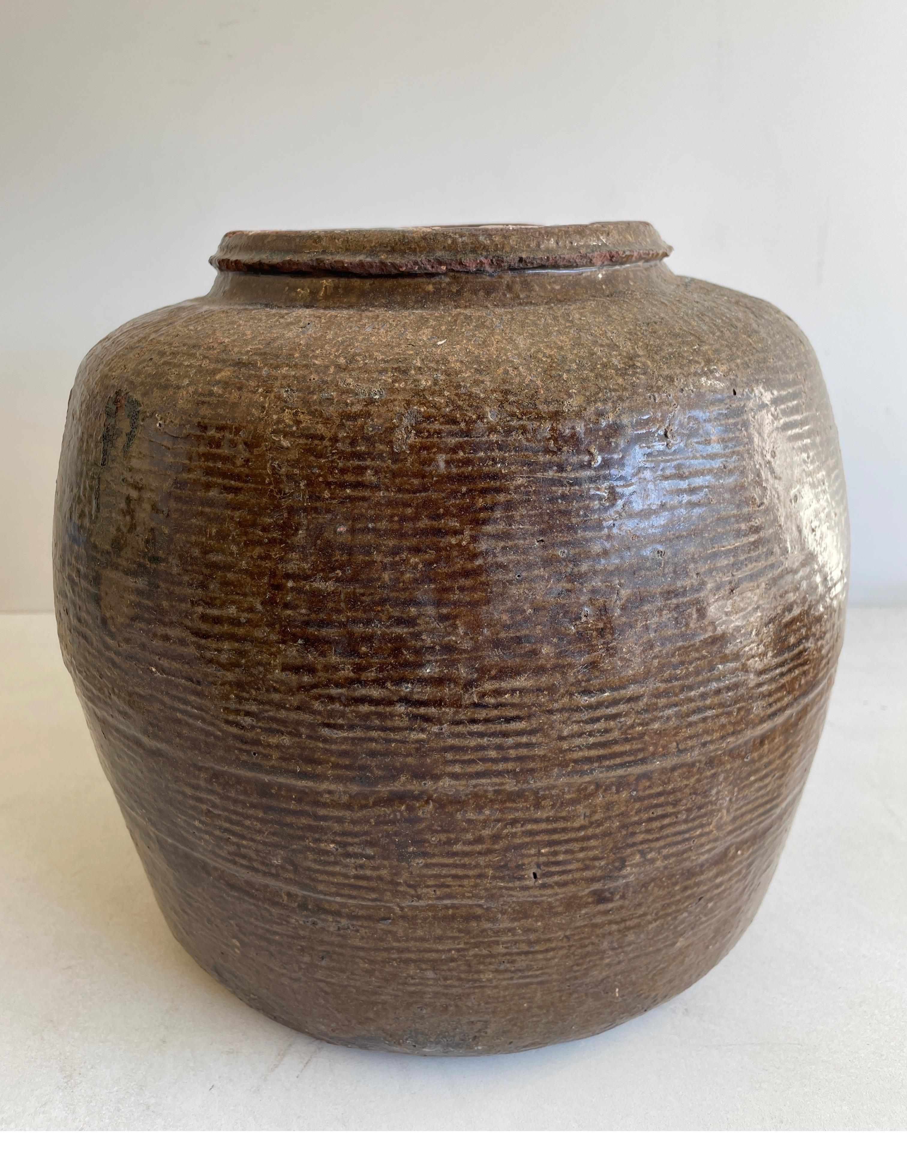 poterie de terre vernissée ou émaillée