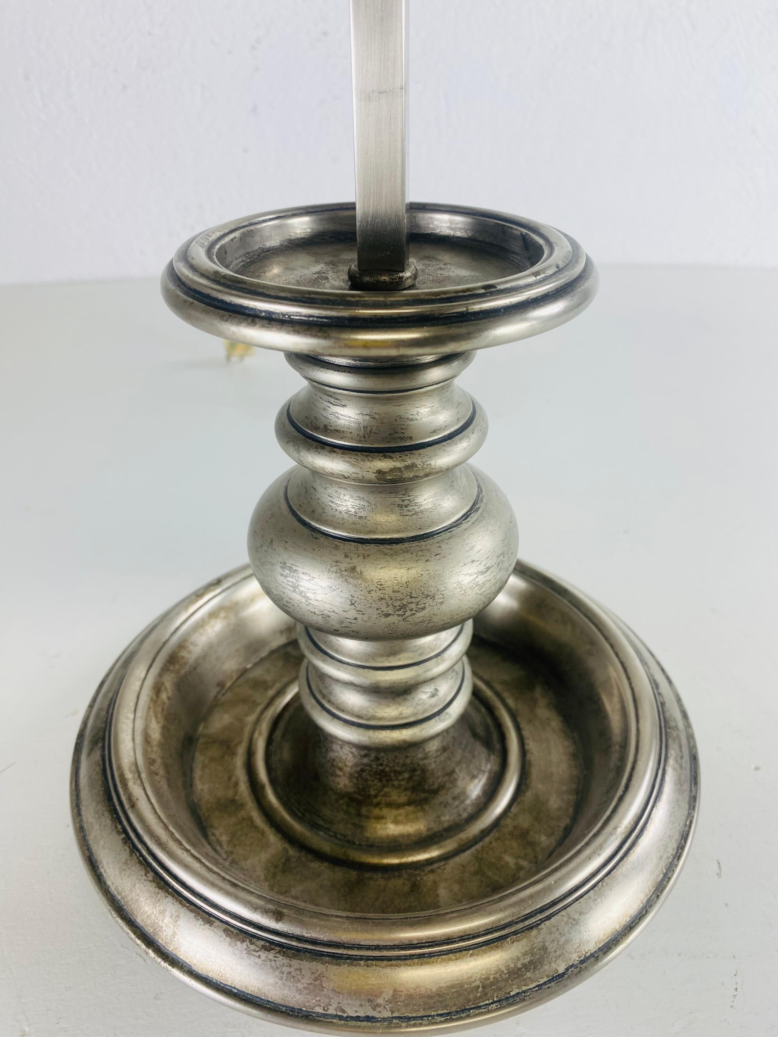 Vintage global views French inspired Bouilotte table lamp In Good Condition For Sale In Allentown, PA