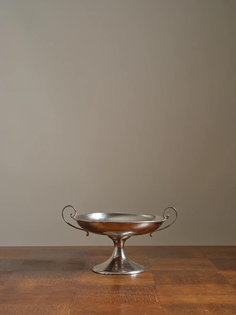 Assiette siiver vintage Bol de service Global Views.
