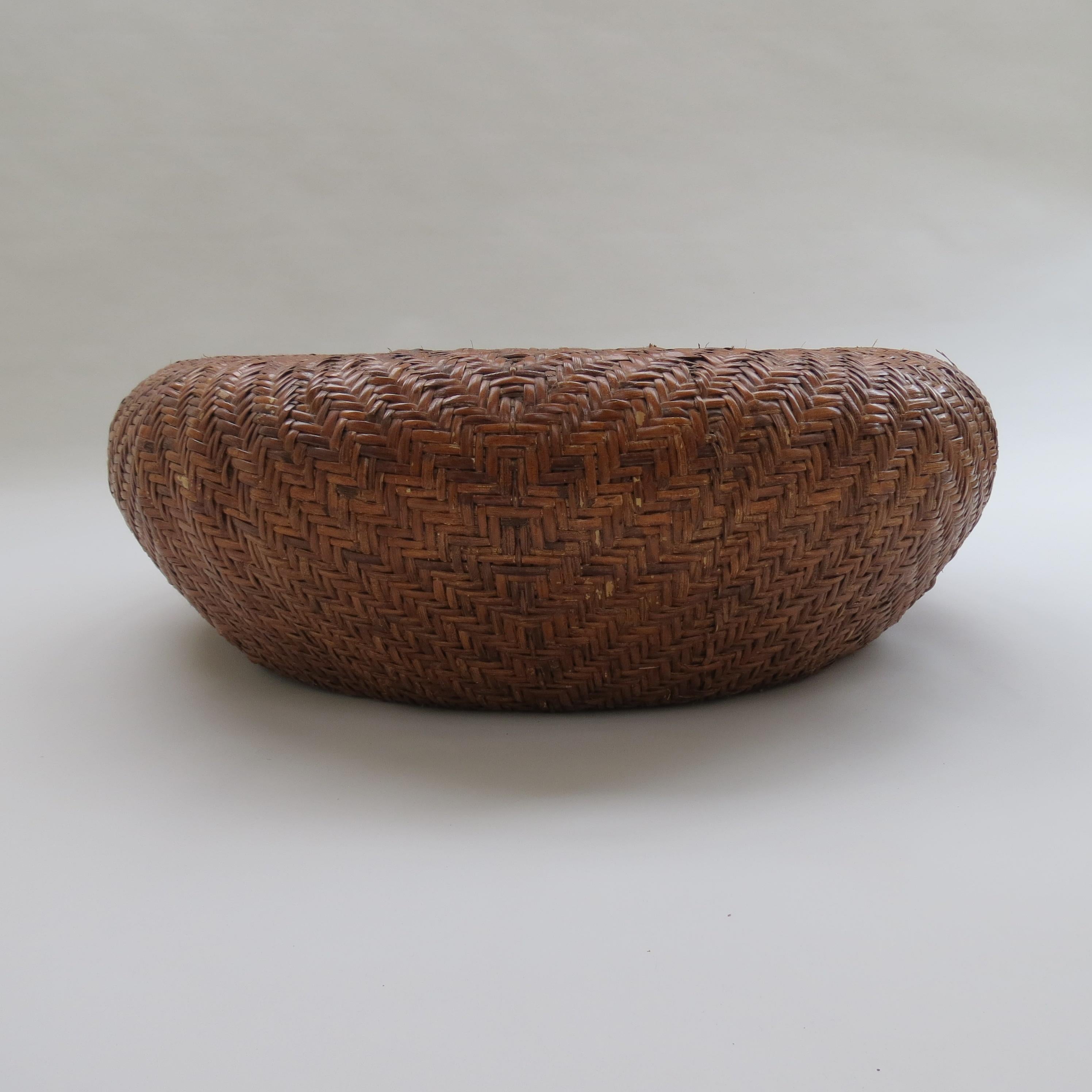 Table basse ronde vintage Global Village en vente 5