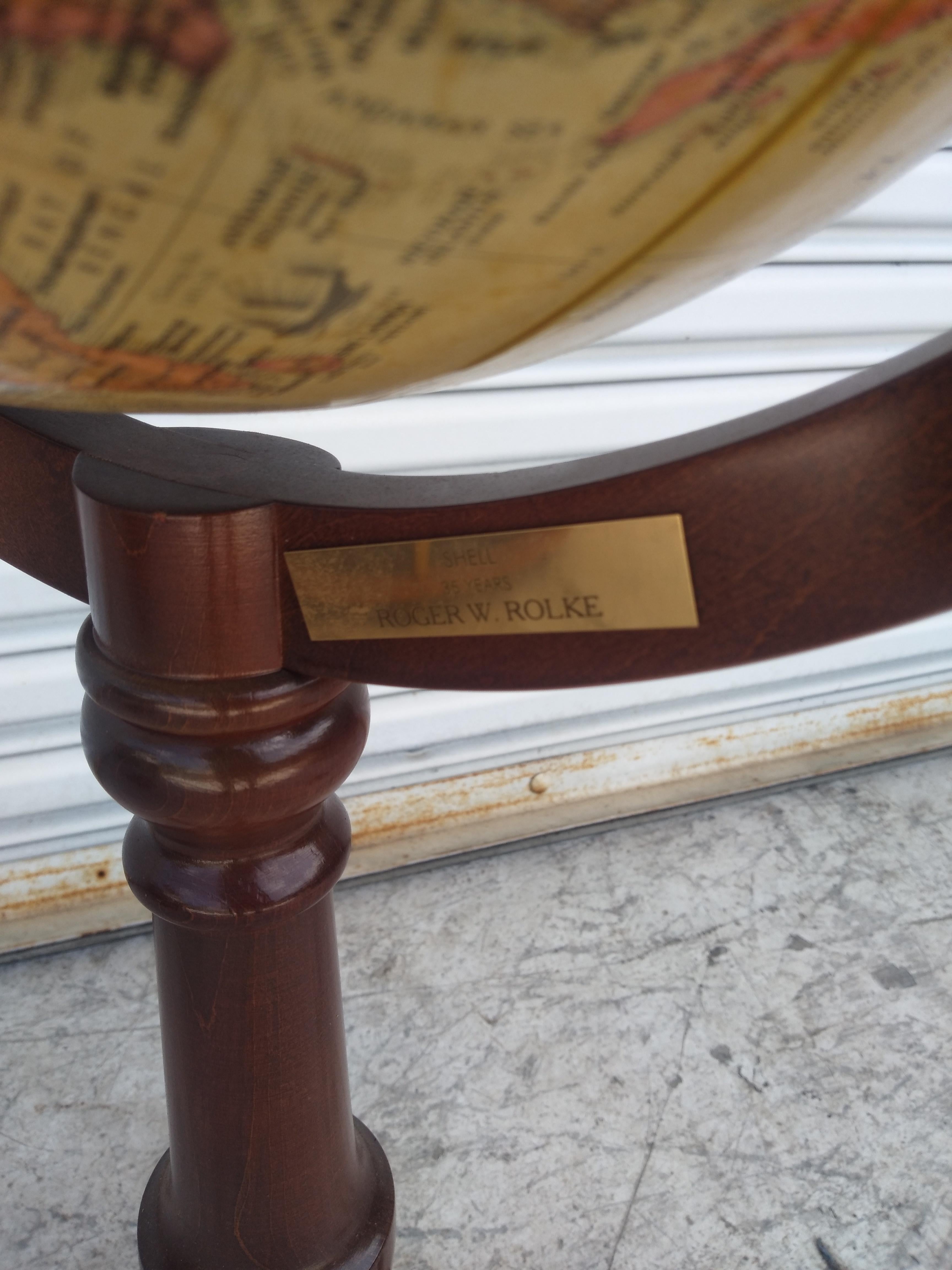 Américain Globe terrestre vintage sur The Pedestal Stand en vente