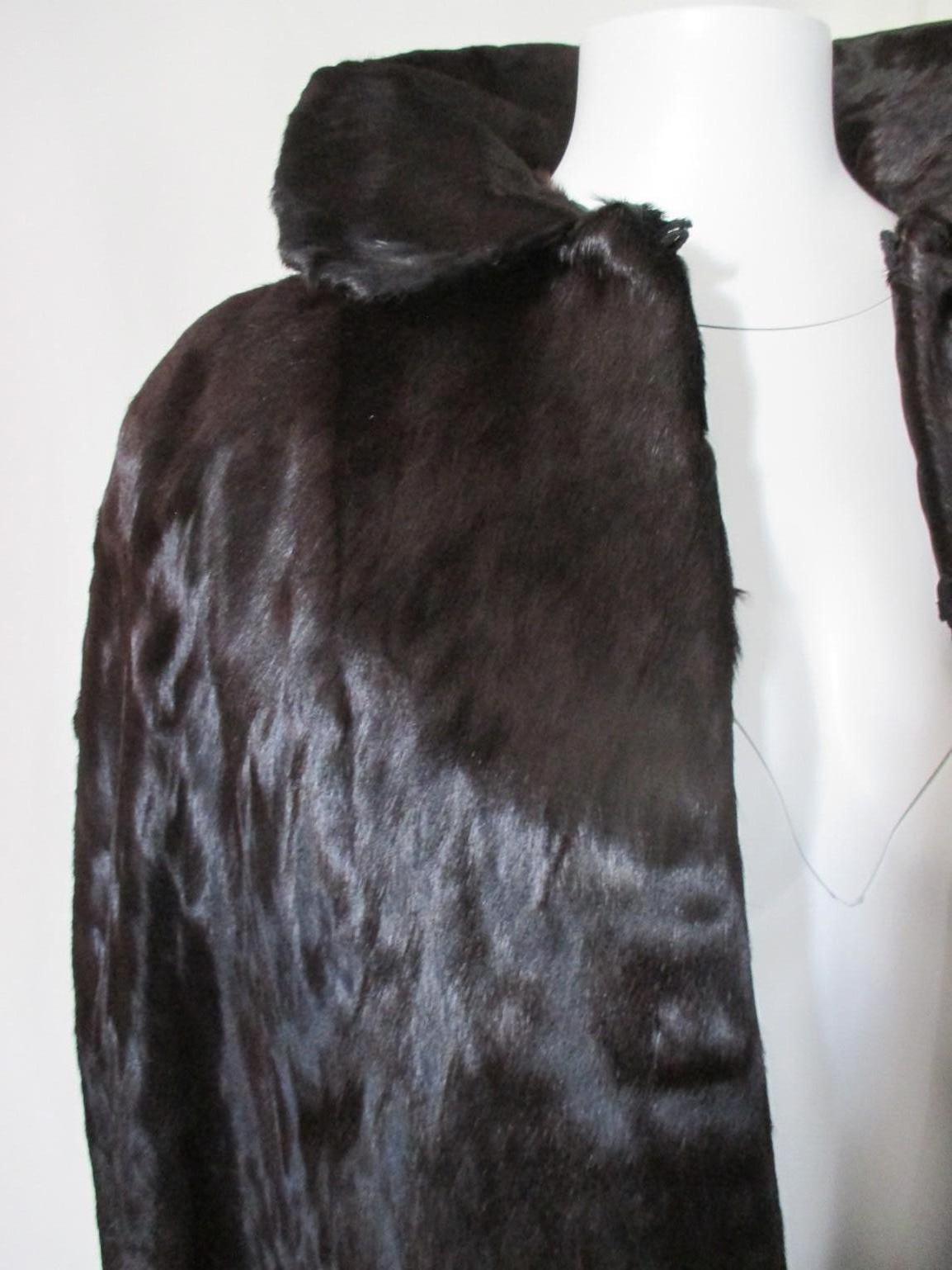 Vintage Glossy Pony Fur Cape In Good Condition For Sale In Amsterdam, NL