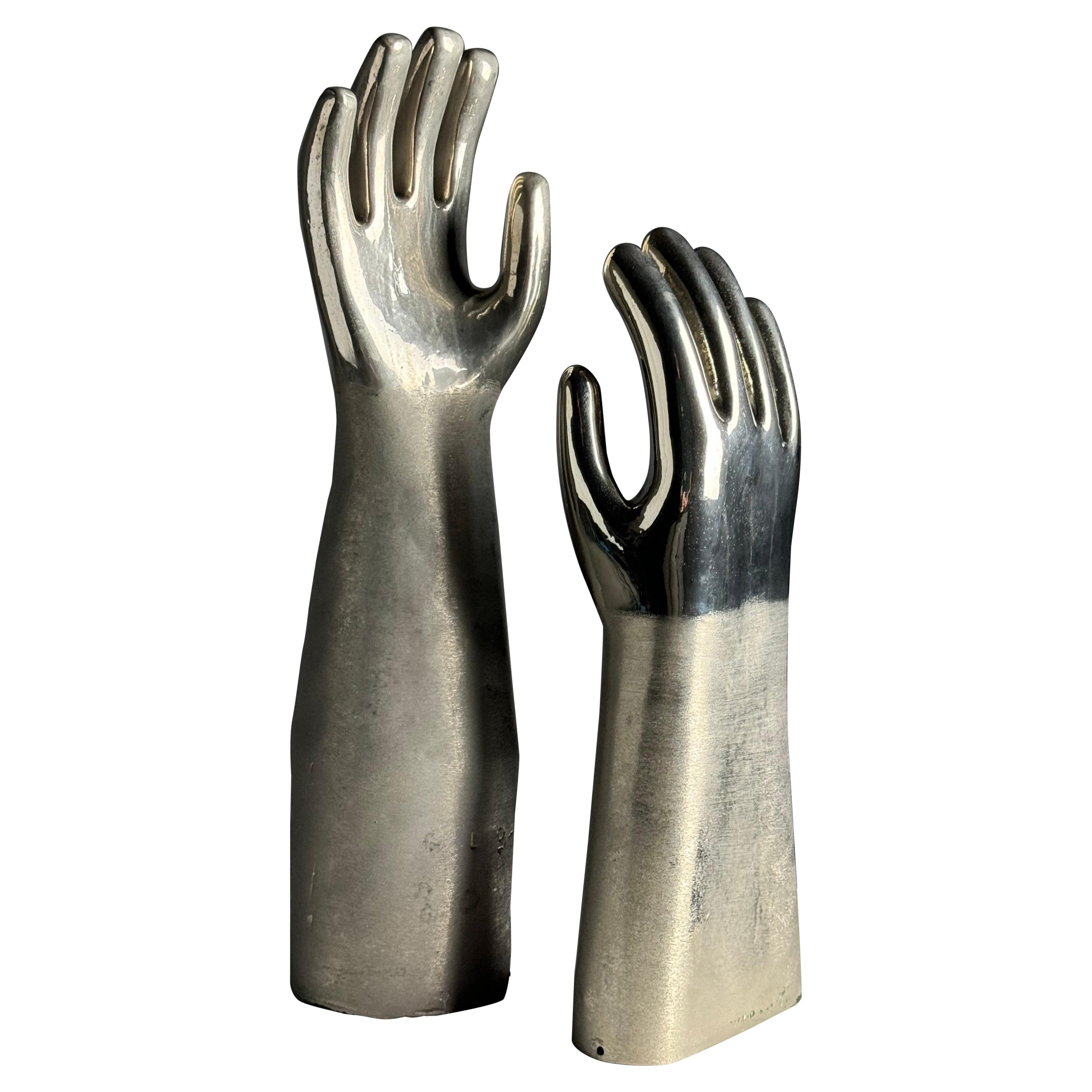 Moules à gants vintage