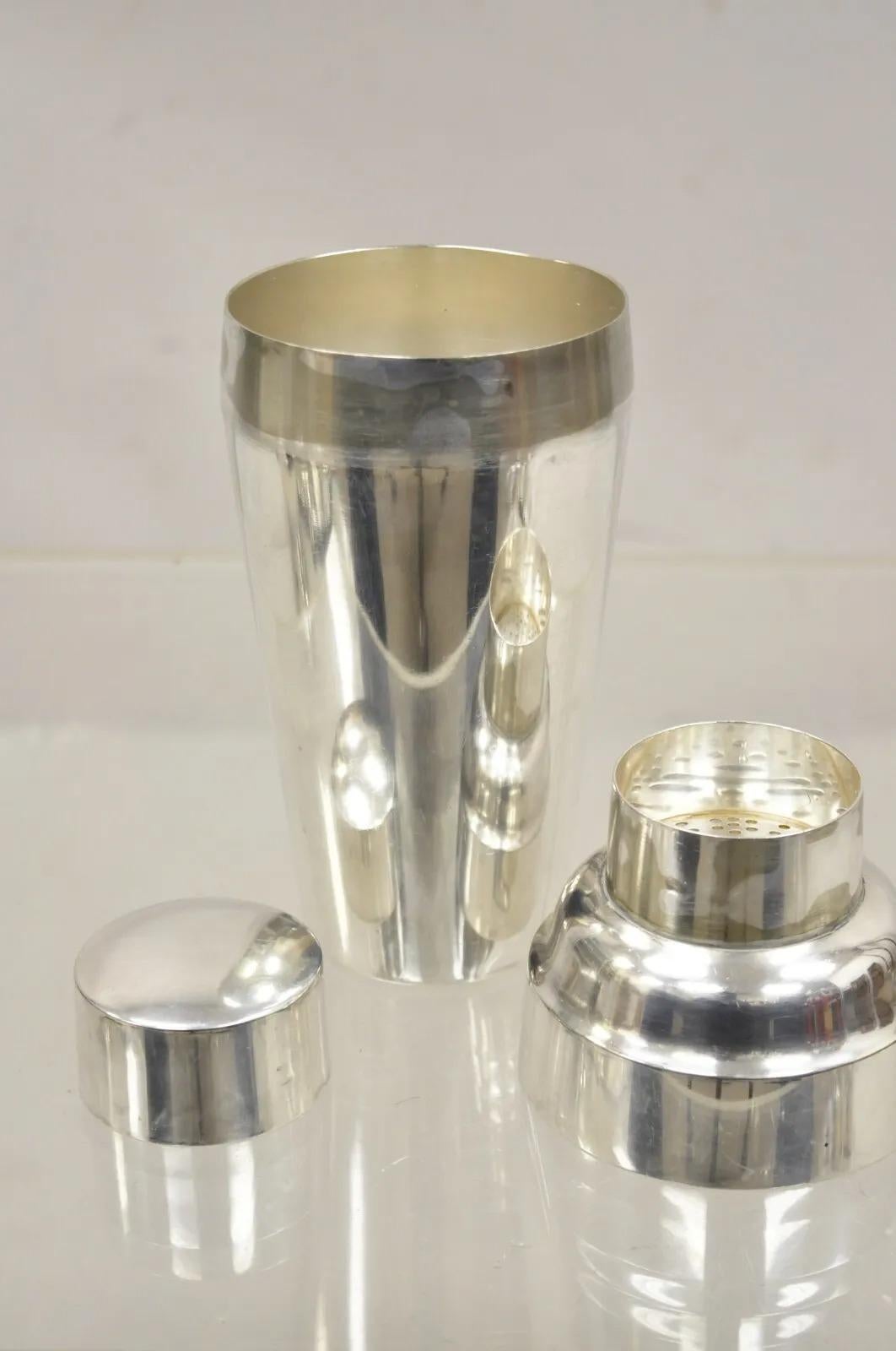 20ième siècle Vintage GM Co. Shaker de cocktail Art déco plaqué argent en vente