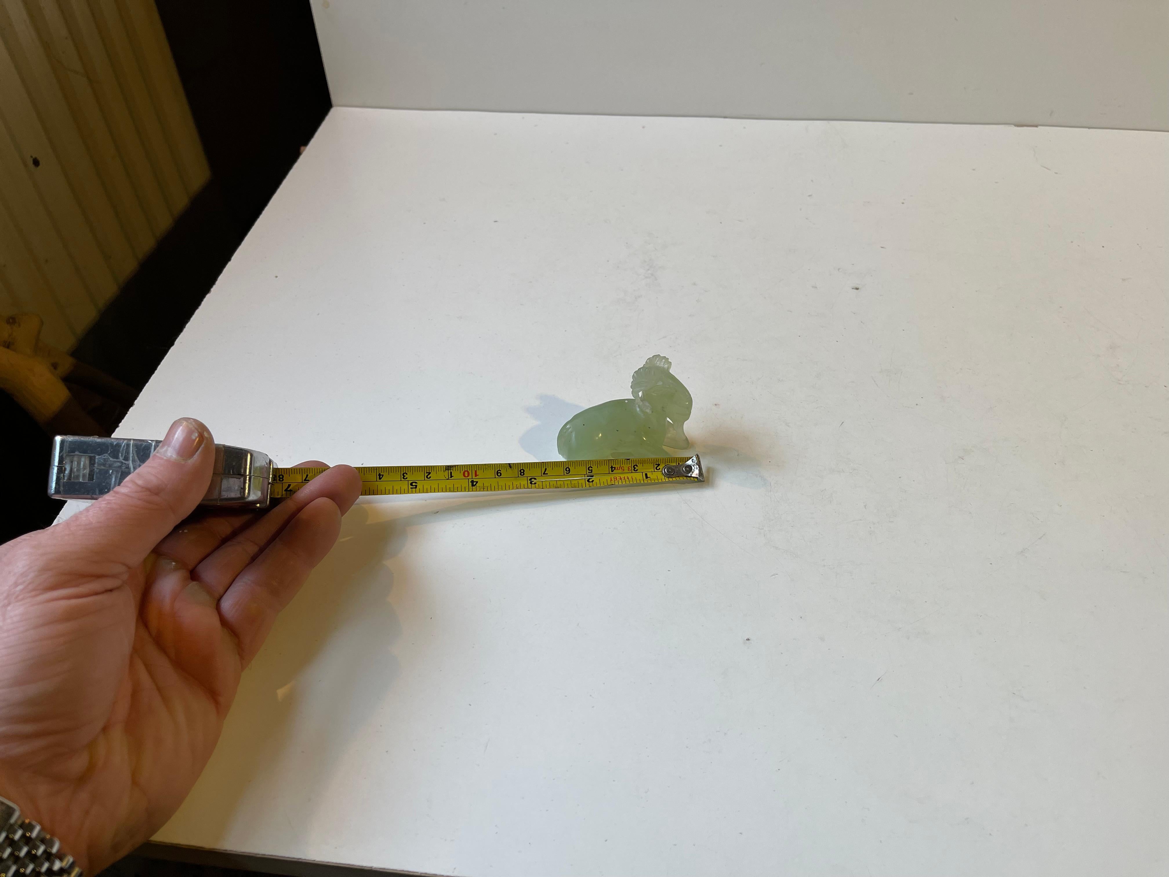 Statuetta di capra vintage in pietra di giada - The Devils Pet in vendita 2