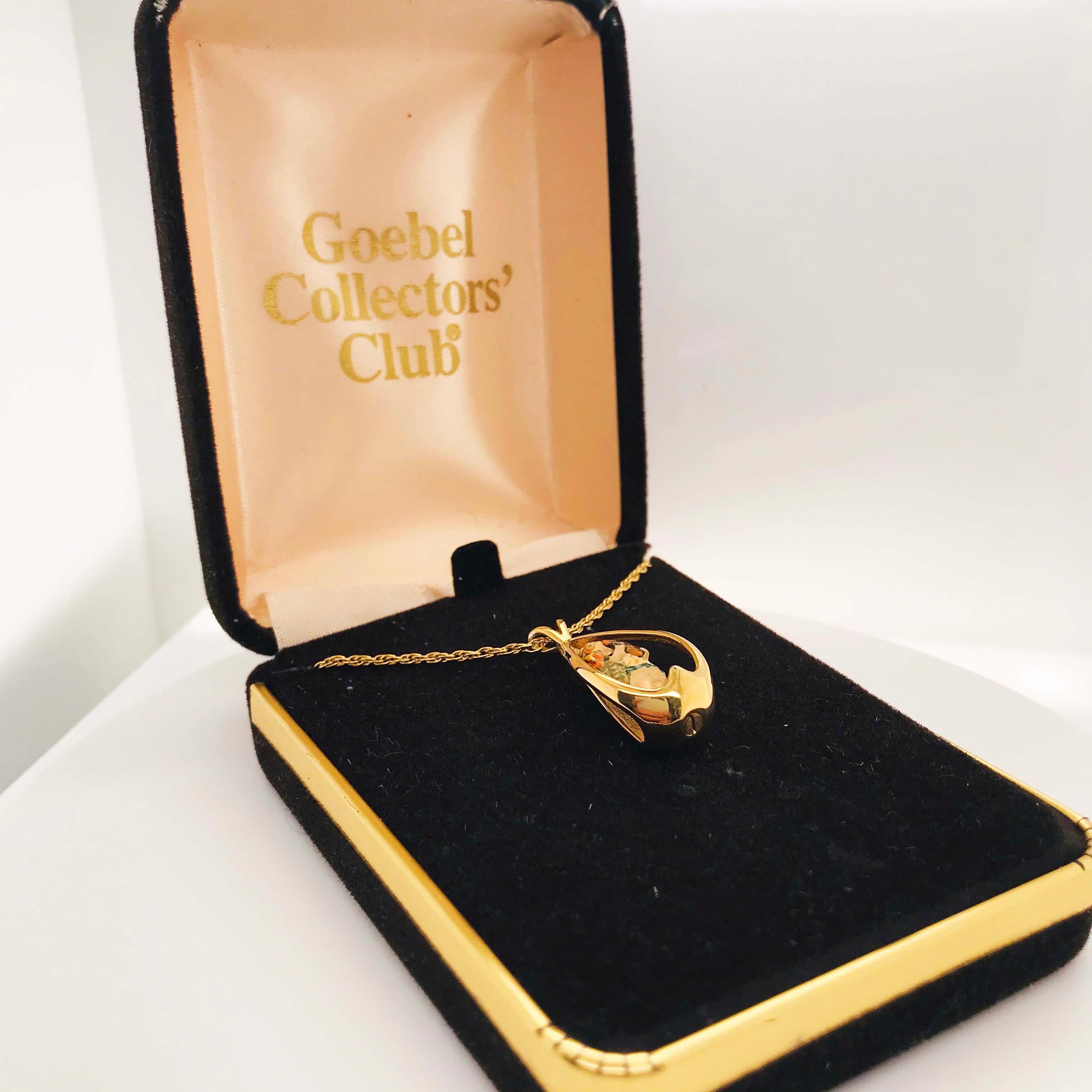 Vintage Goebel & Hummel RARE Valentine Necklace Goebel Collector's Club Original For Sale 1
