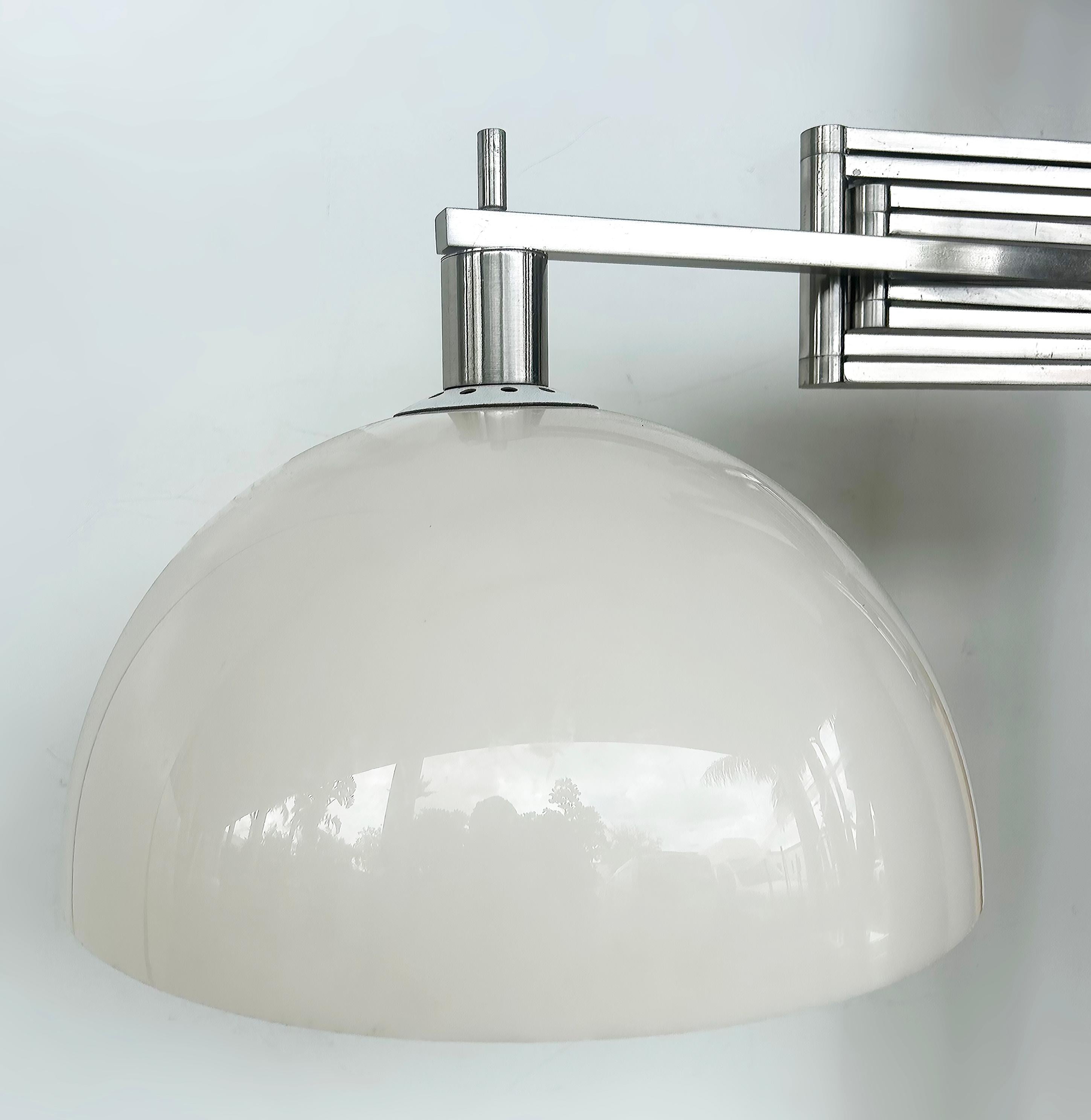 Vintage Goffredo Reggiani Adjustable Italian Wall Sconce in Chrome In Good Condition For Sale In Miami, FL