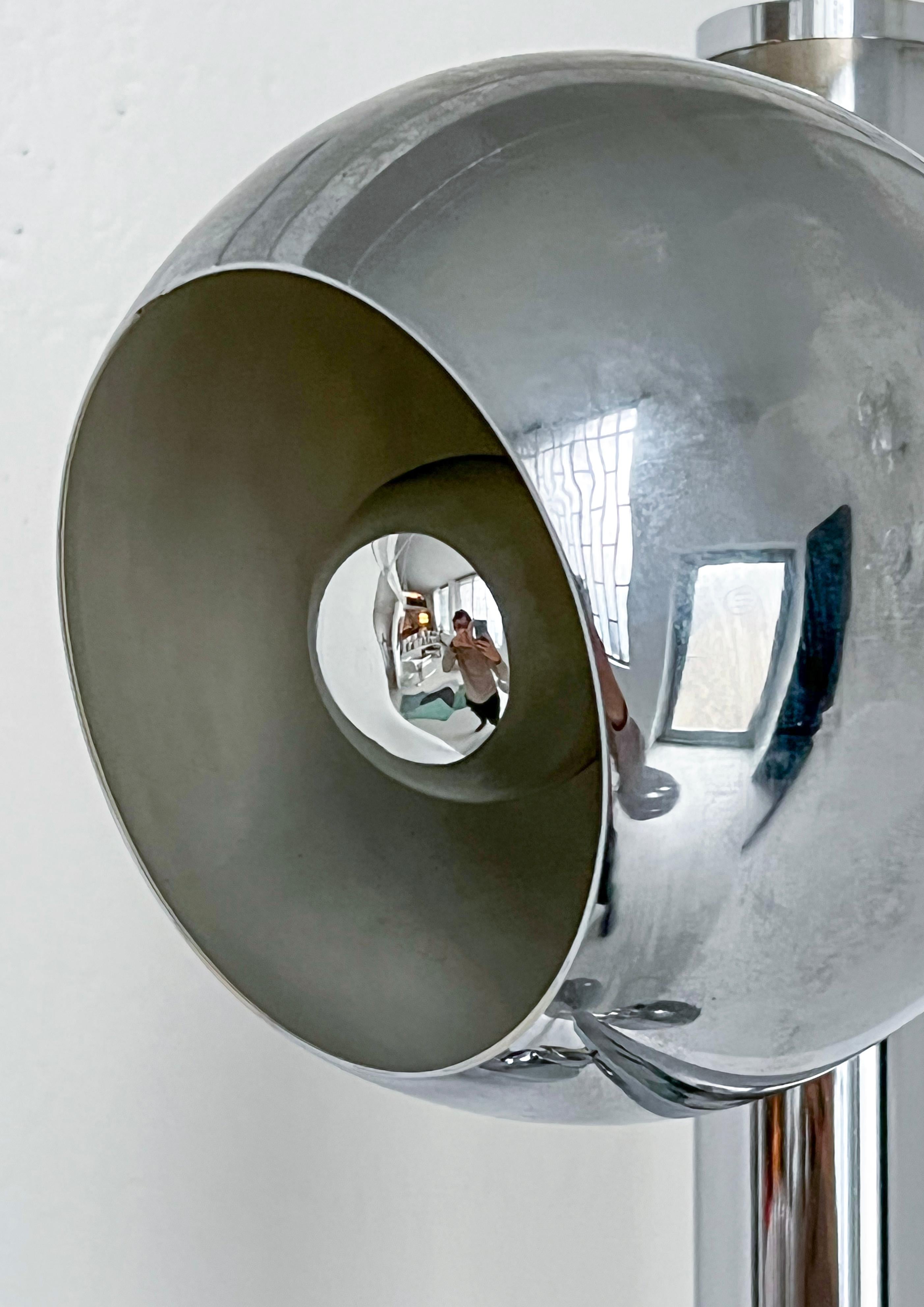 Lampadaire vintage Goffredo Reggiani en métal chromé, ère spatiale italienne, années 1960 en vente 3